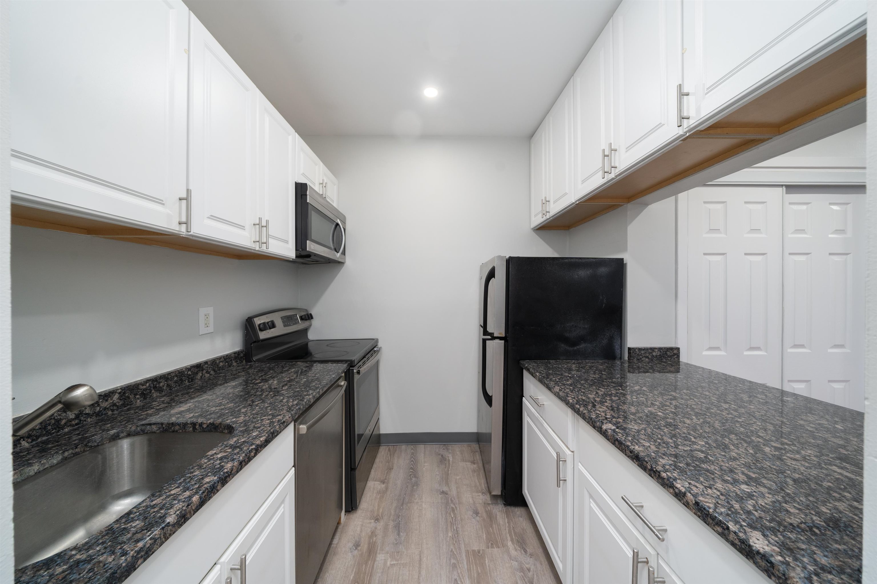 44 SHERMAN AVE Unit: C2