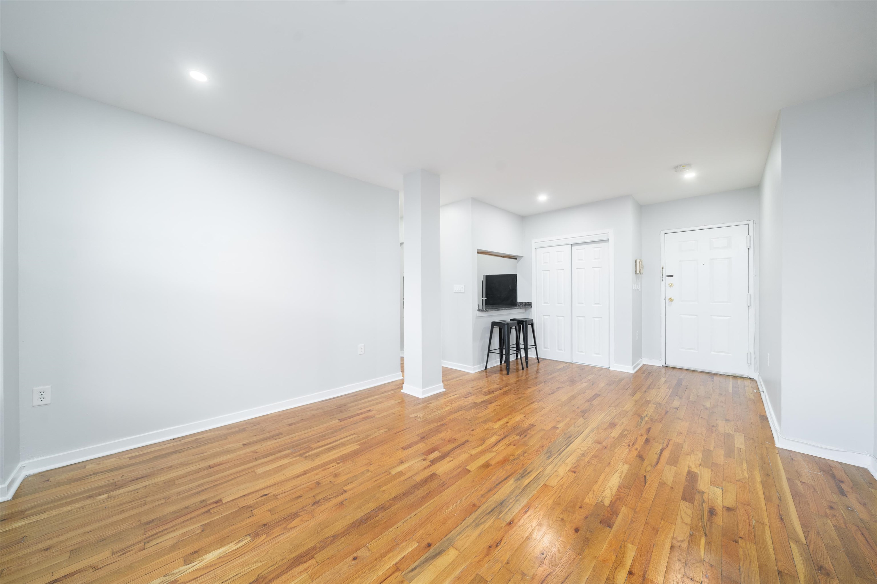 44 SHERMAN AVE Unit: C2