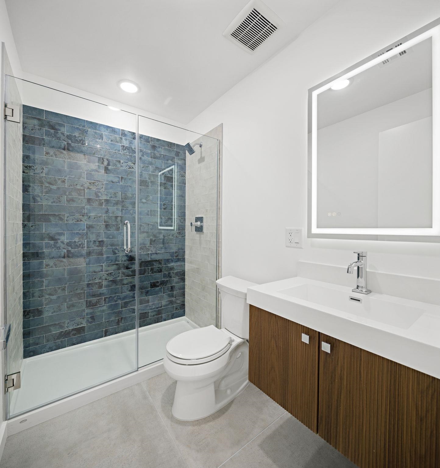 364 8TH ST Unit: 2R