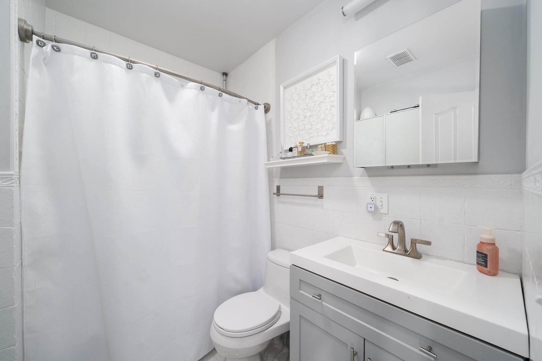 60 LAFAYETTE ST Unit: 2