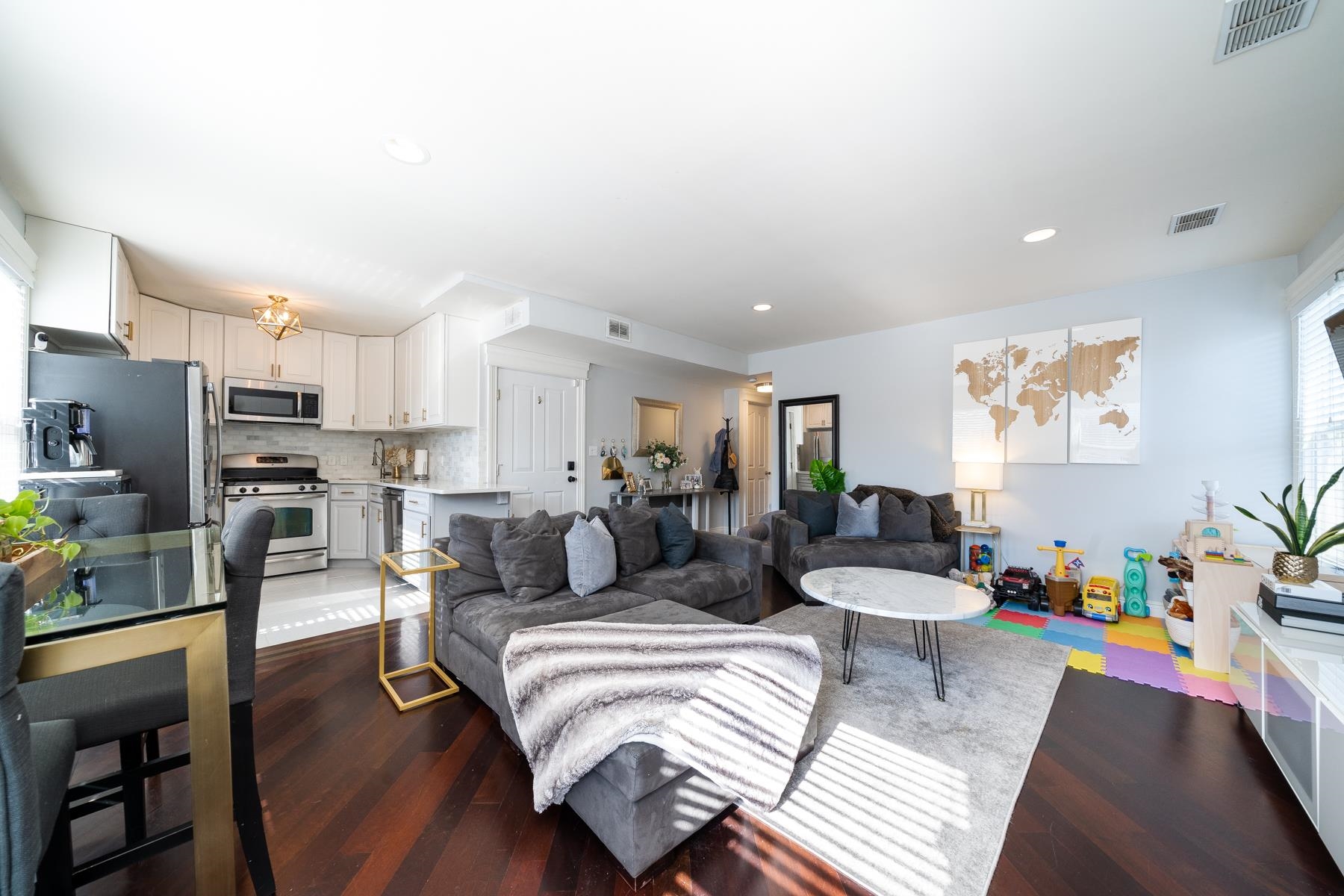 60 LAFAYETTE ST Unit: 2