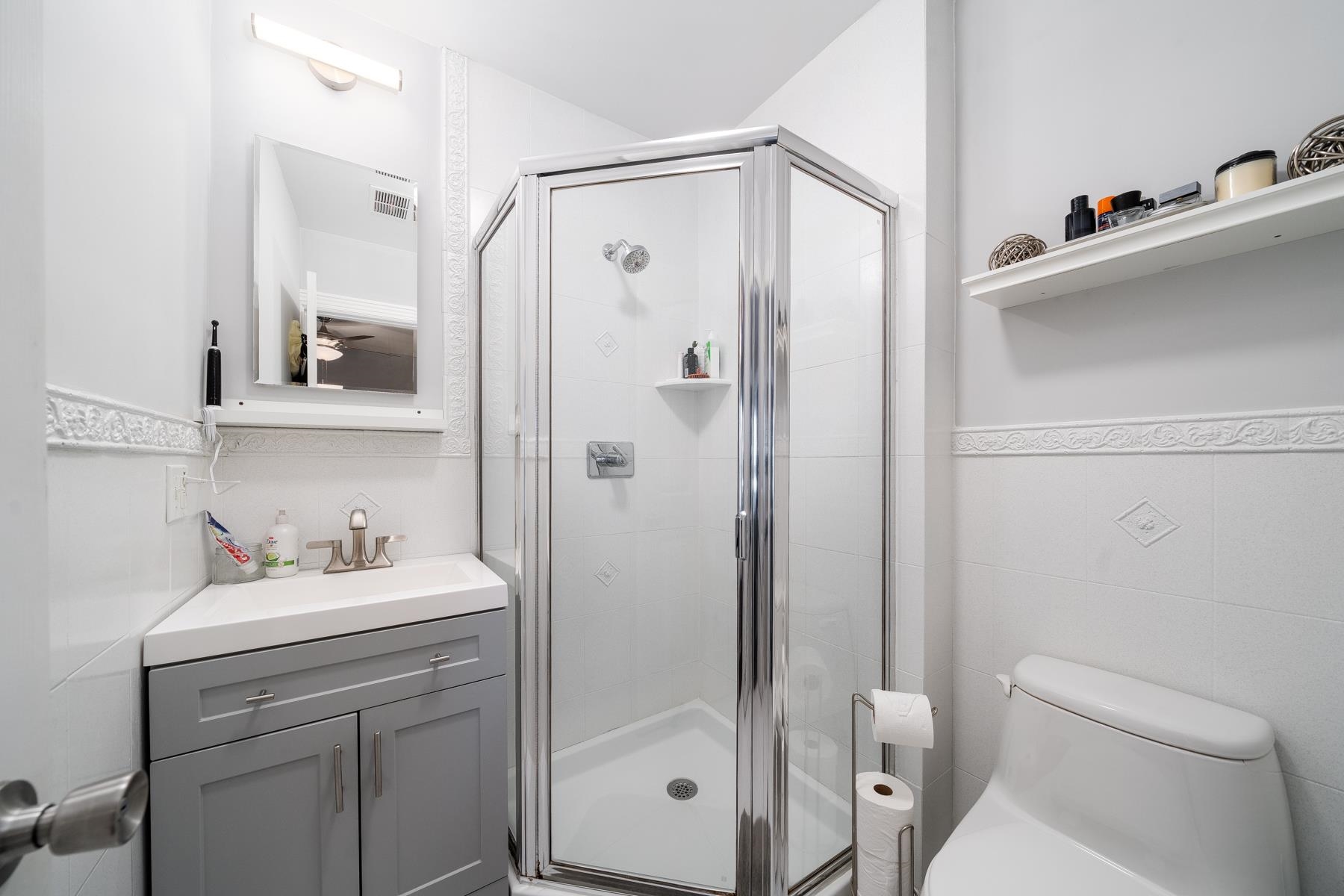 60 LAFAYETTE ST Unit: 2
