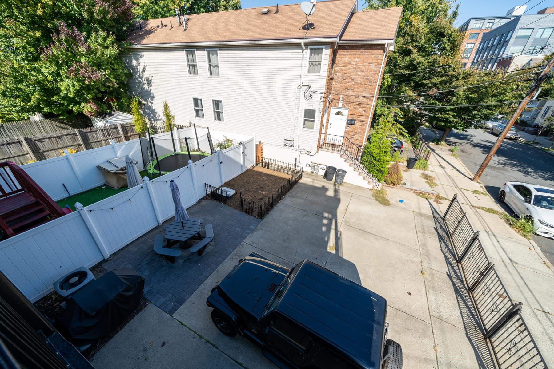 60 LAFAYETTE ST Unit: 2