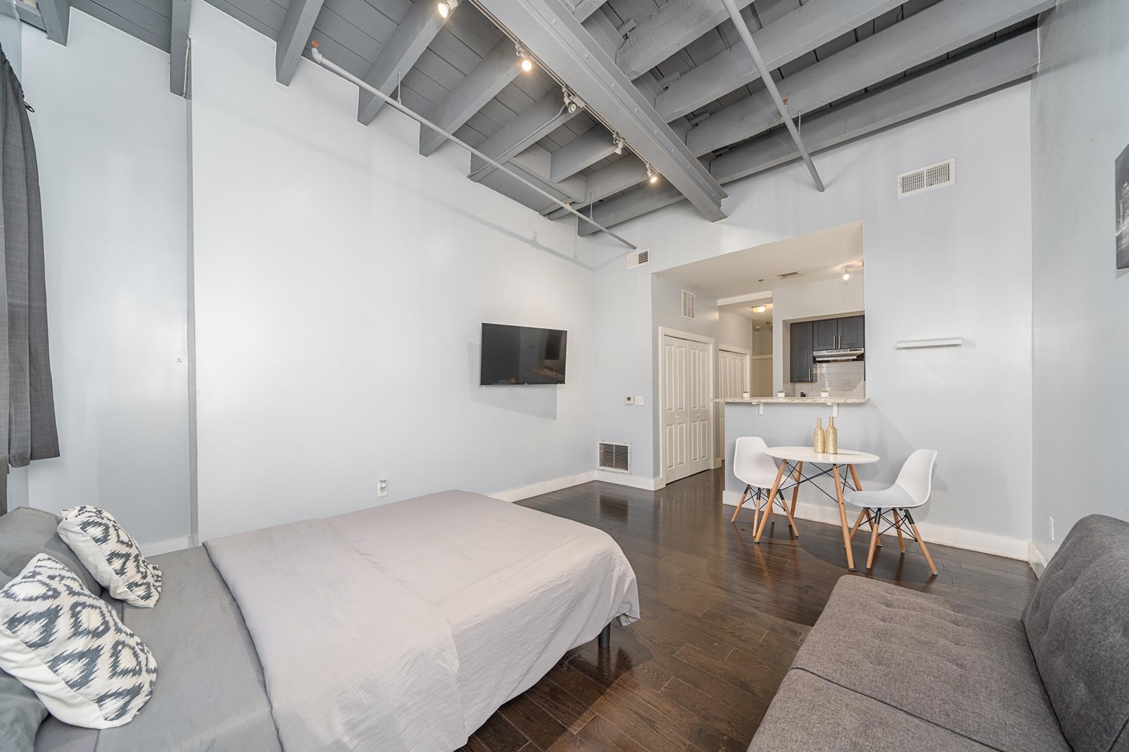 235 ORIENT AVE Unit: 7