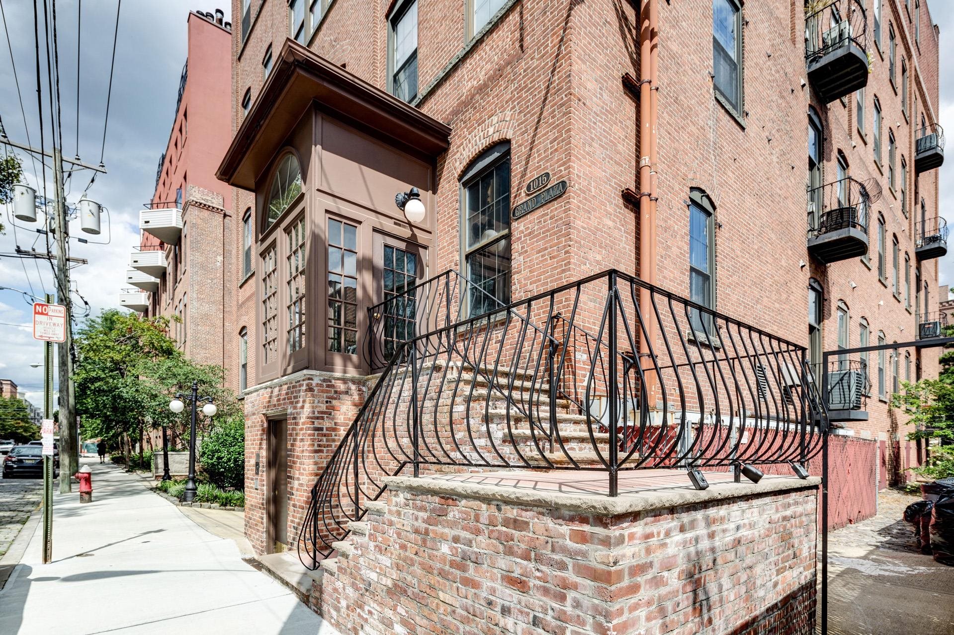 1015 GRAND ST Unit: 4G