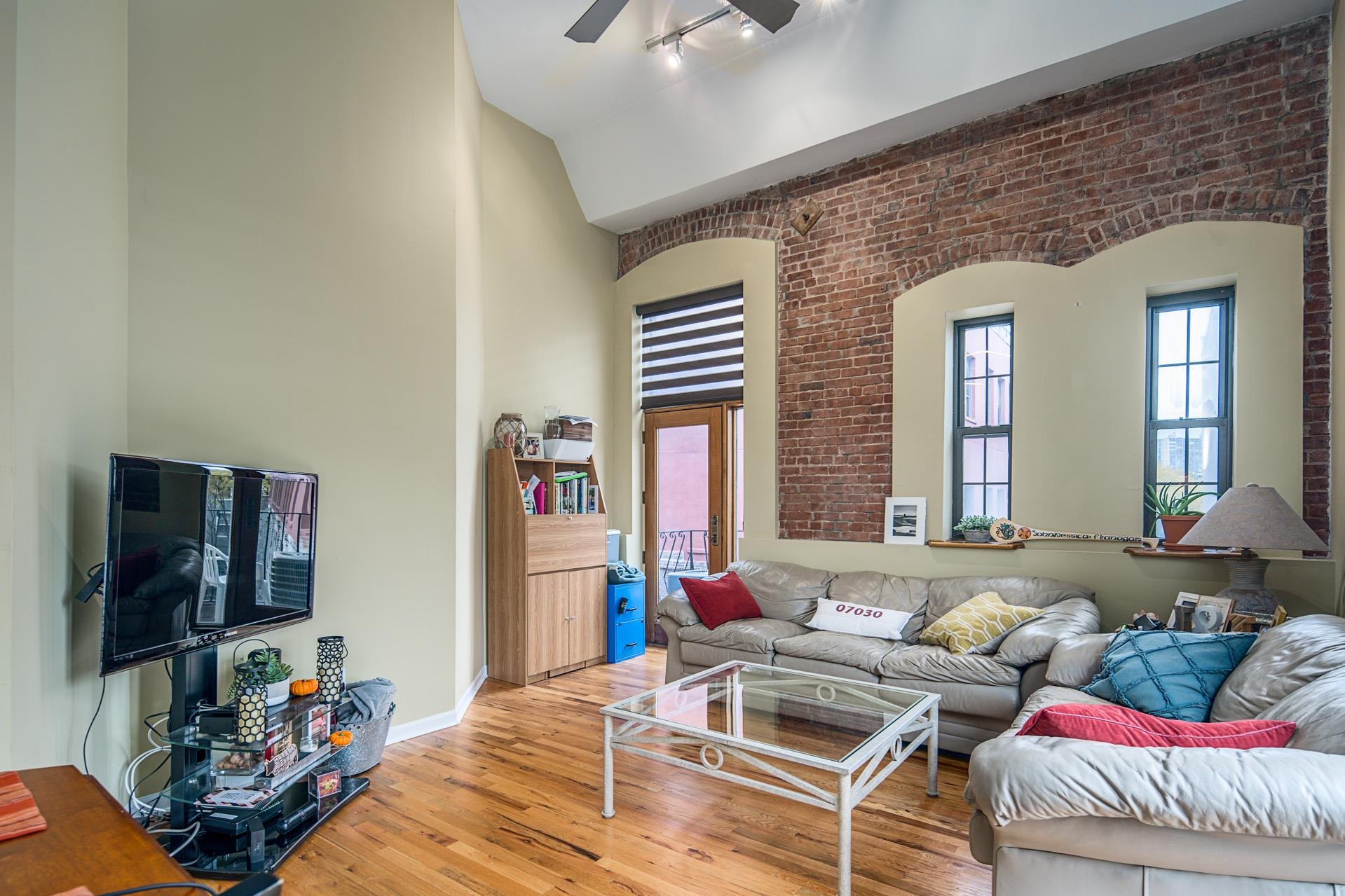 1015 GRAND ST Unit: 4G