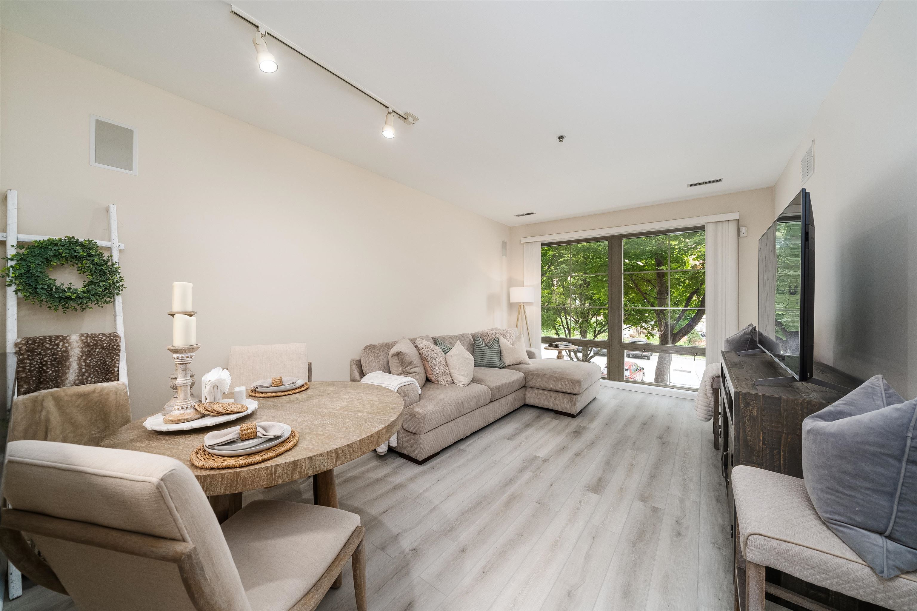 24 AVENUE AT PORT IMPERIAL Unit: 112