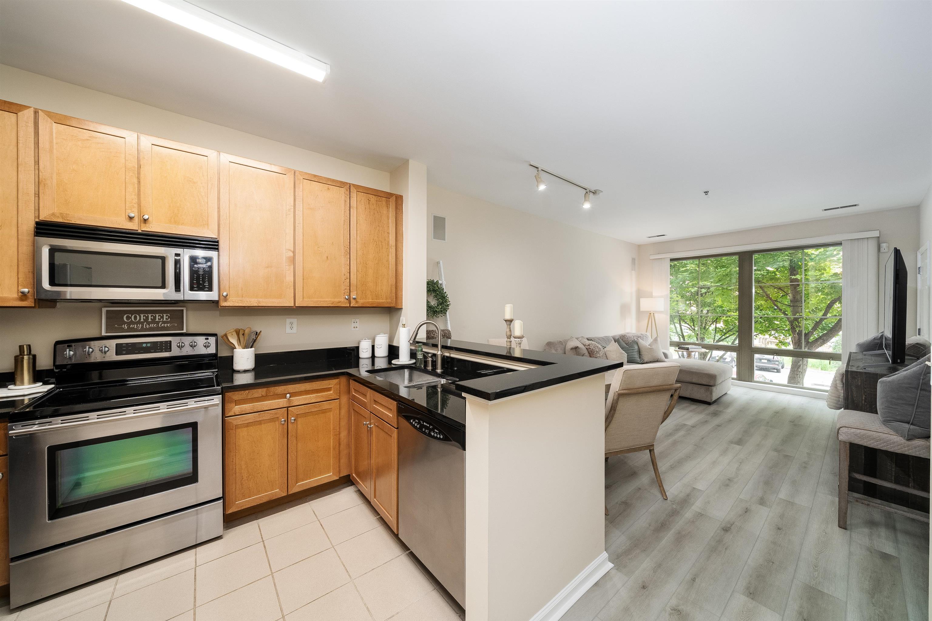 24 AVENUE AT PORT IMPERIAL Unit: 112