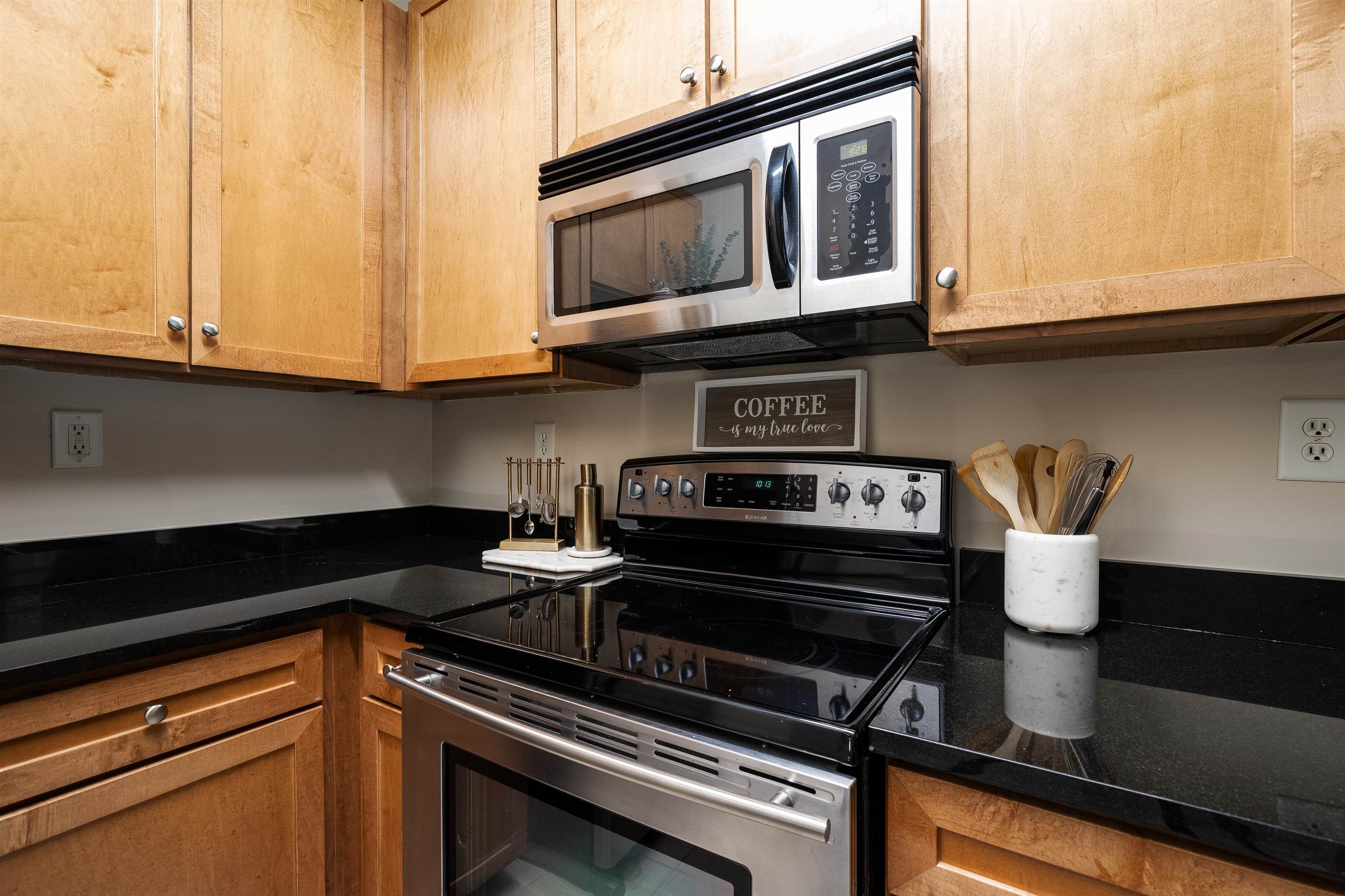 24 AVENUE AT PORT IMPERIAL Unit: 112