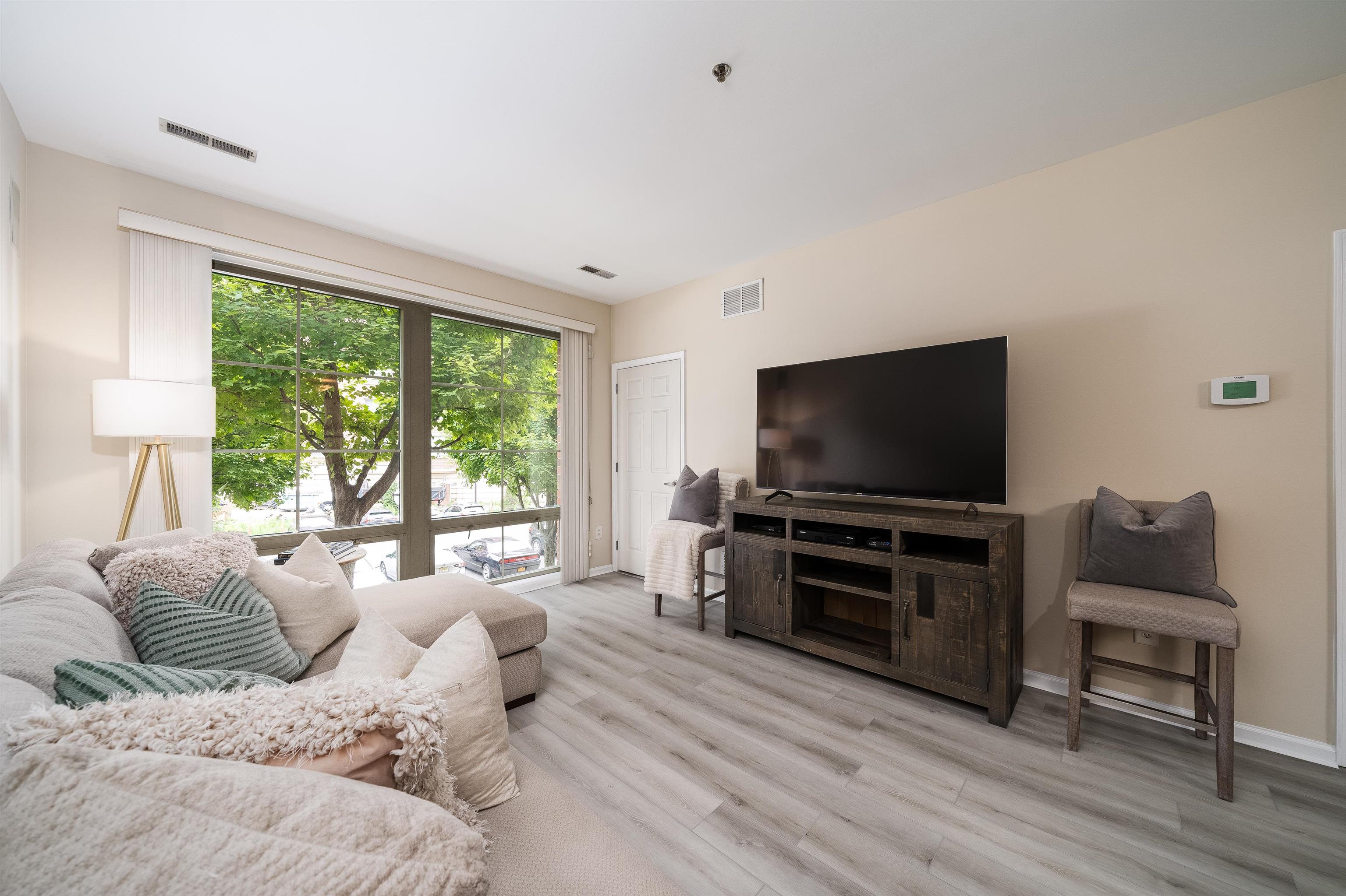 24 AVENUE AT PORT IMPERIAL Unit: 112