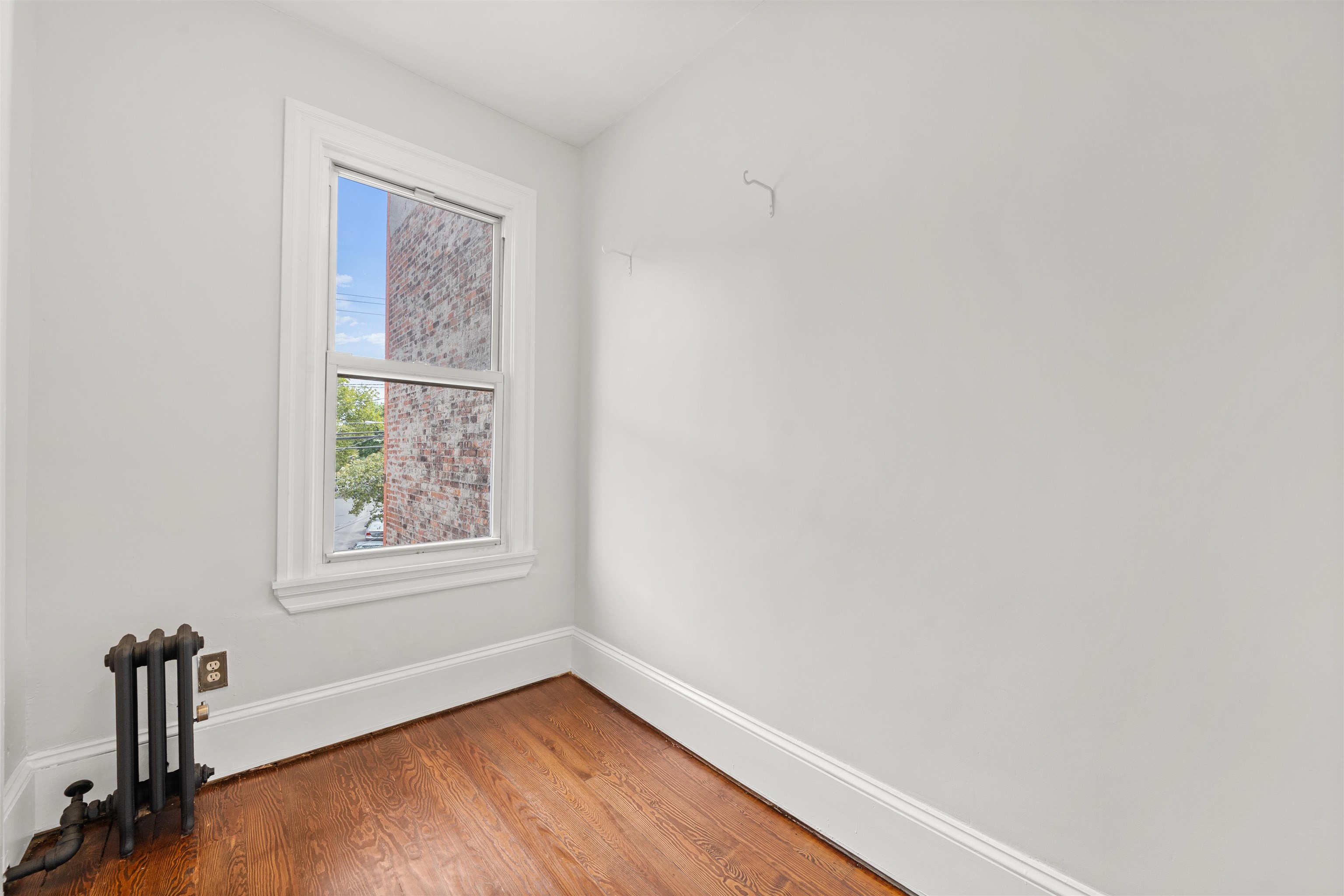309 SUMMIT AVE