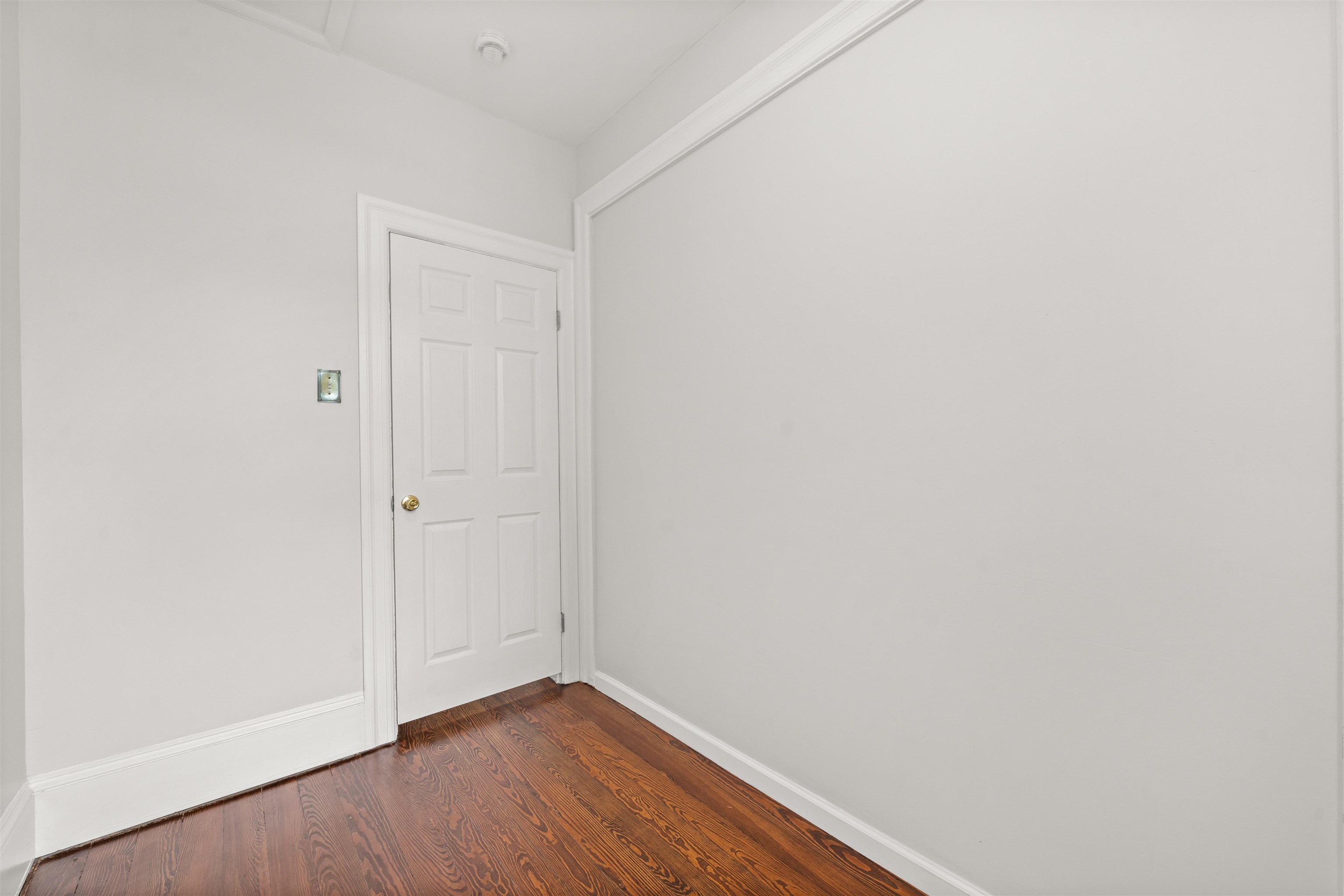 309 SUMMIT AVE