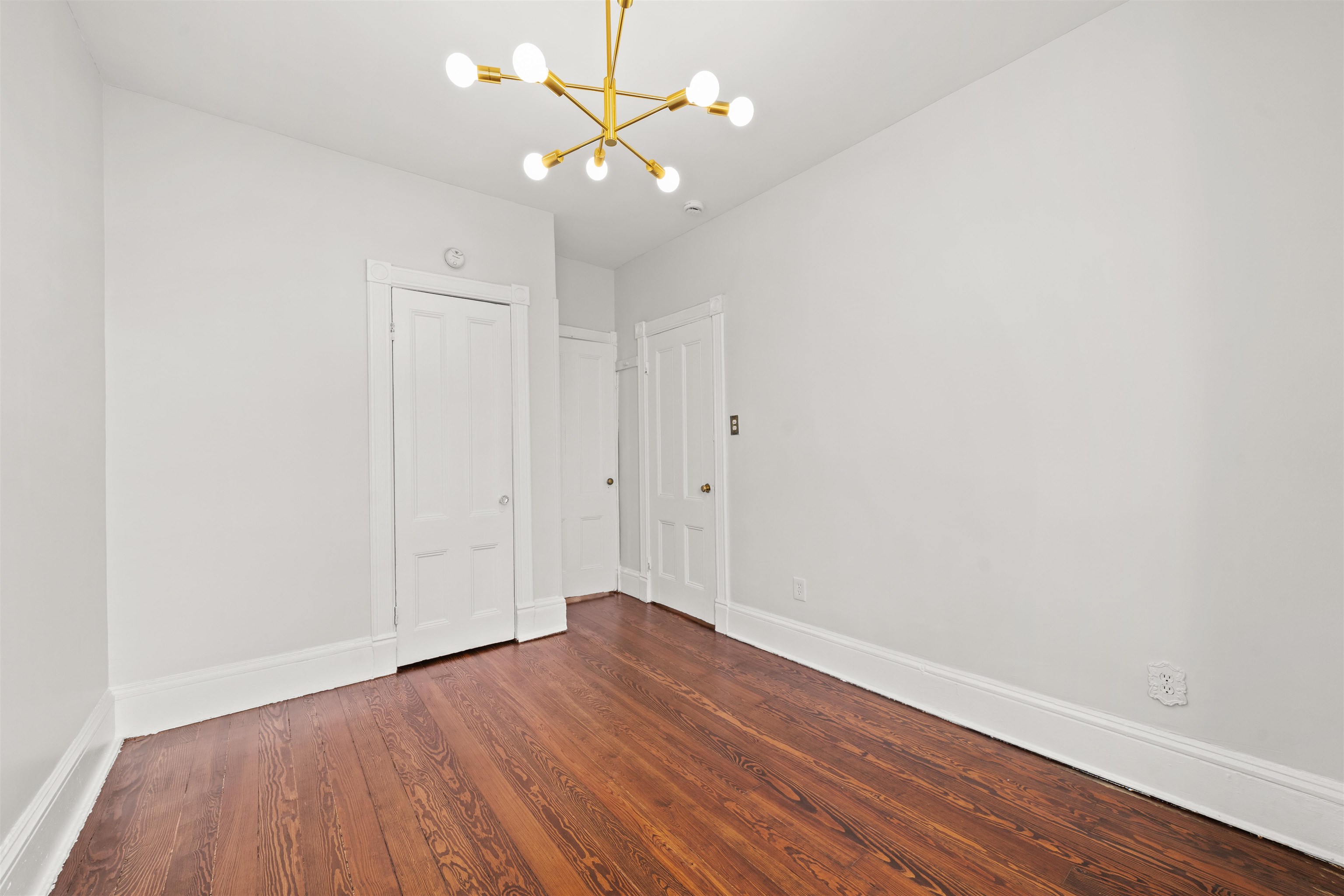 309 SUMMIT AVE