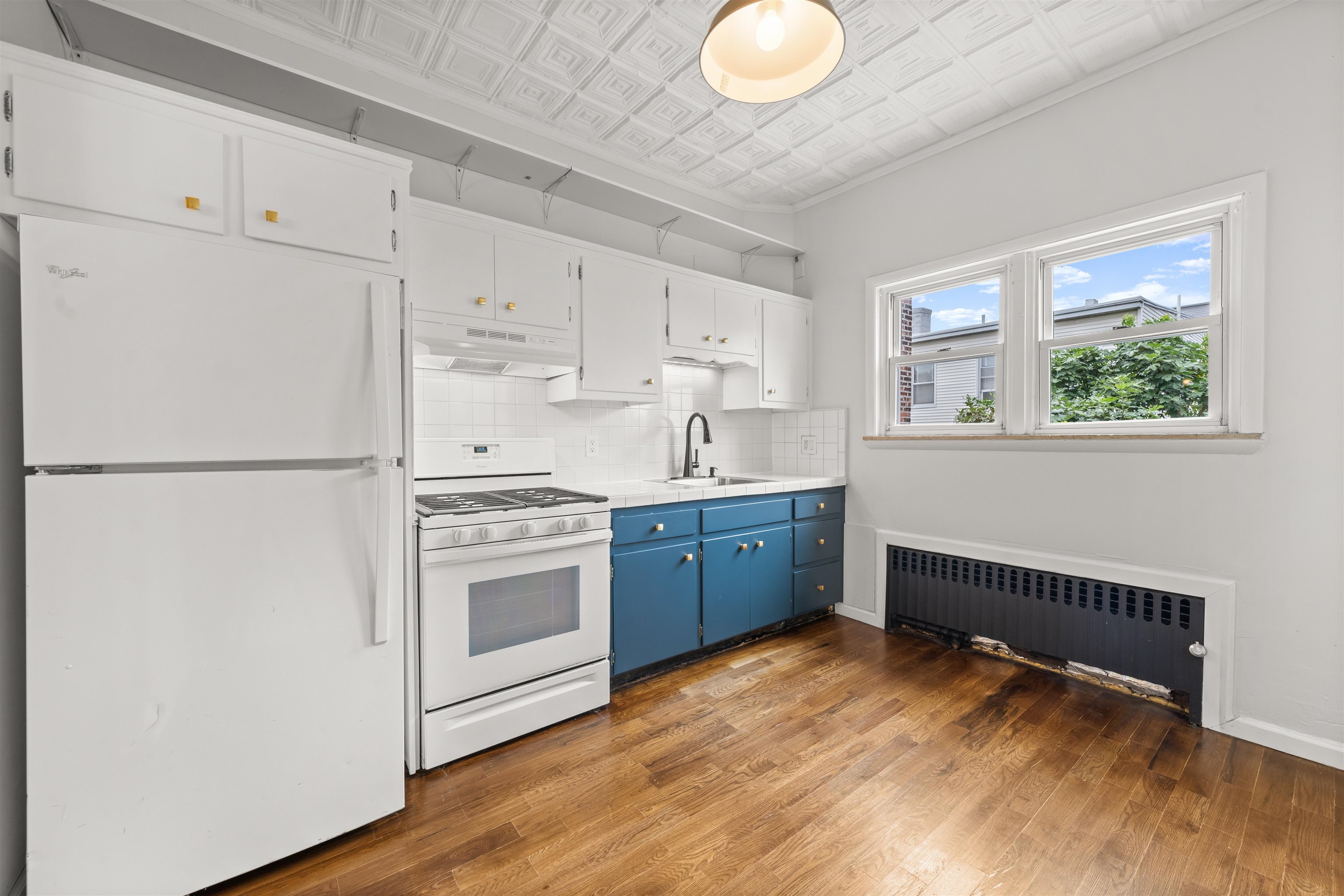309 SUMMIT AVE