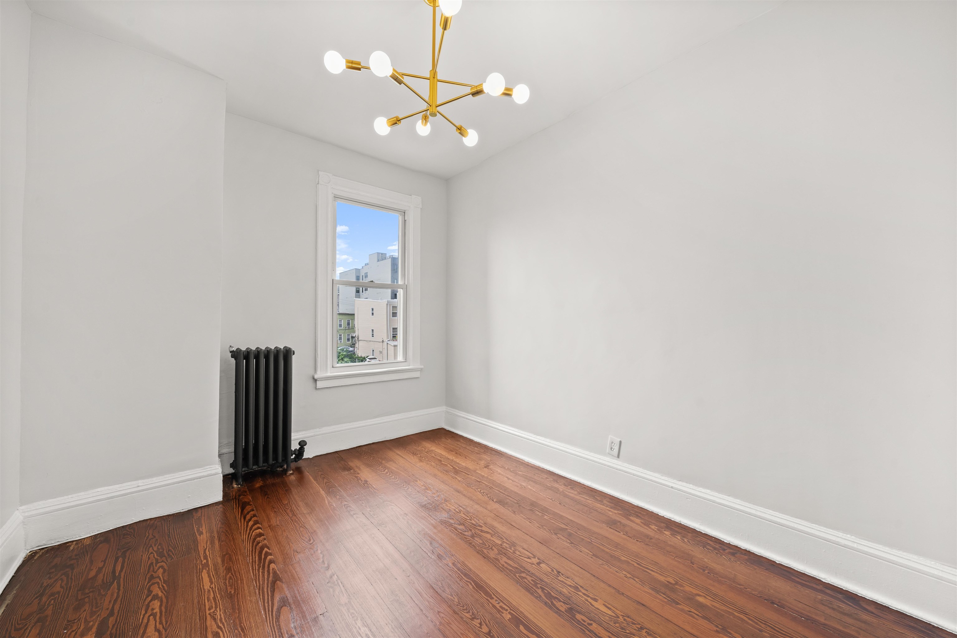 309 SUMMIT AVE