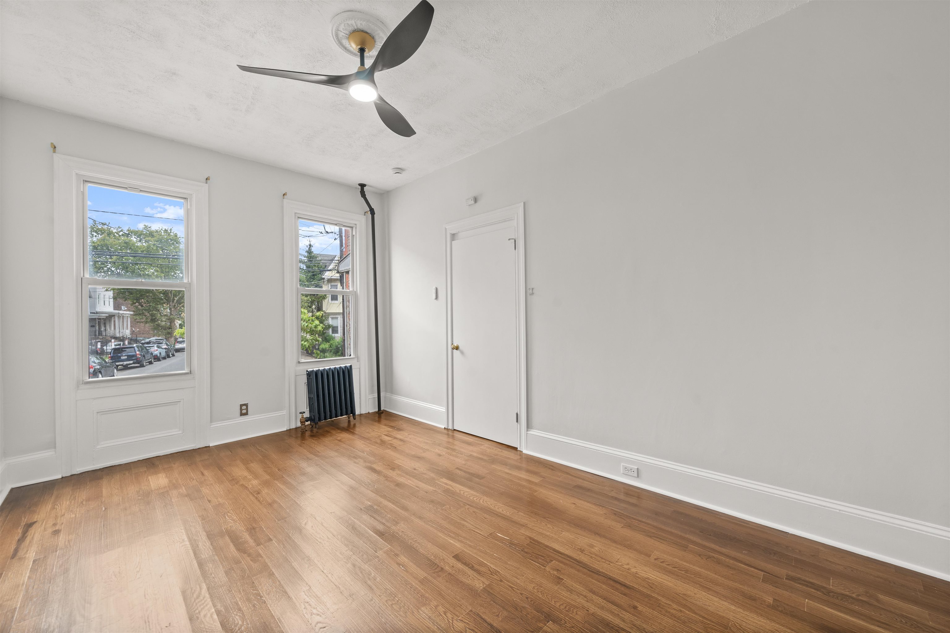 309 SUMMIT AVE