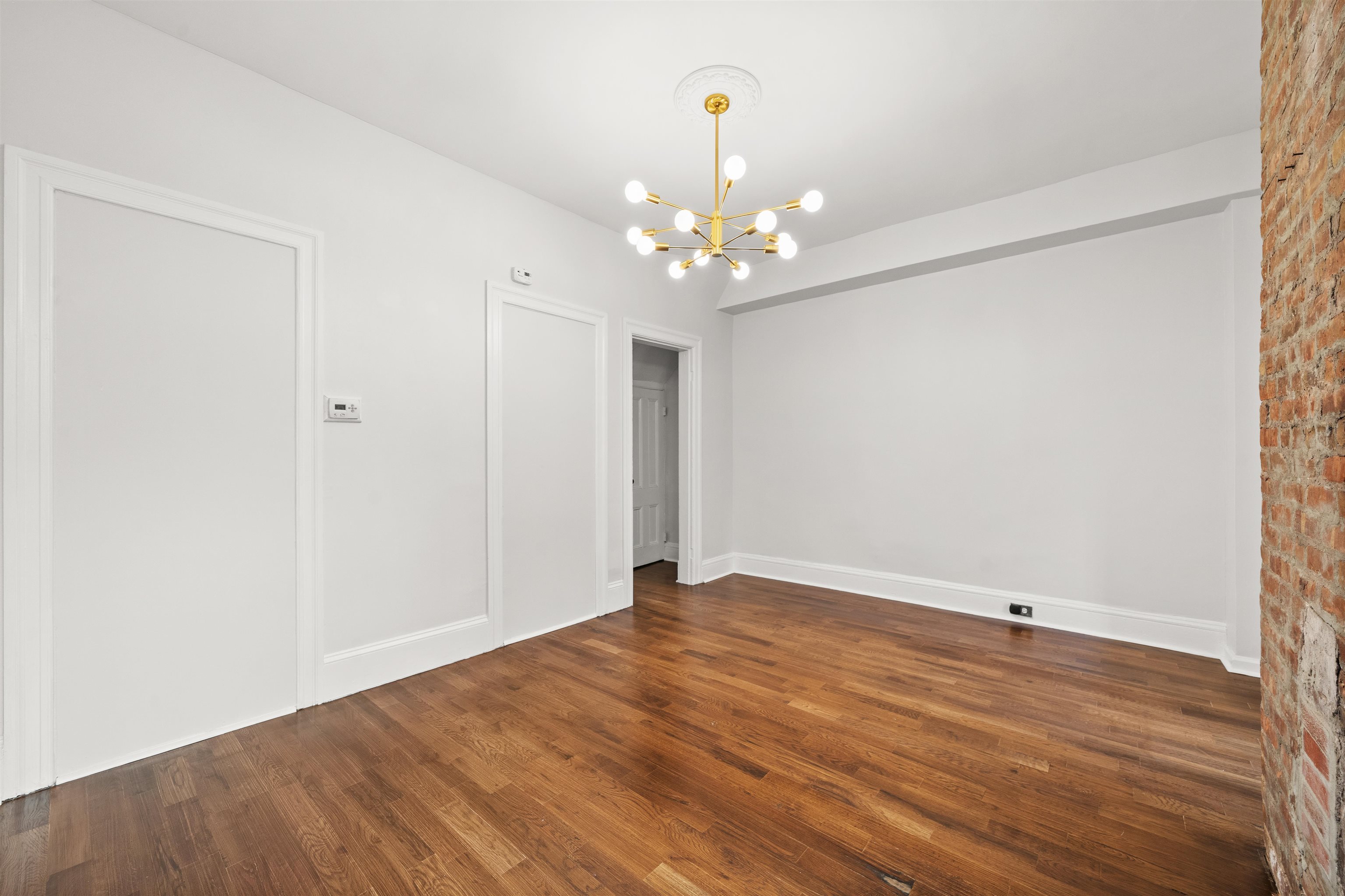 309 SUMMIT AVE