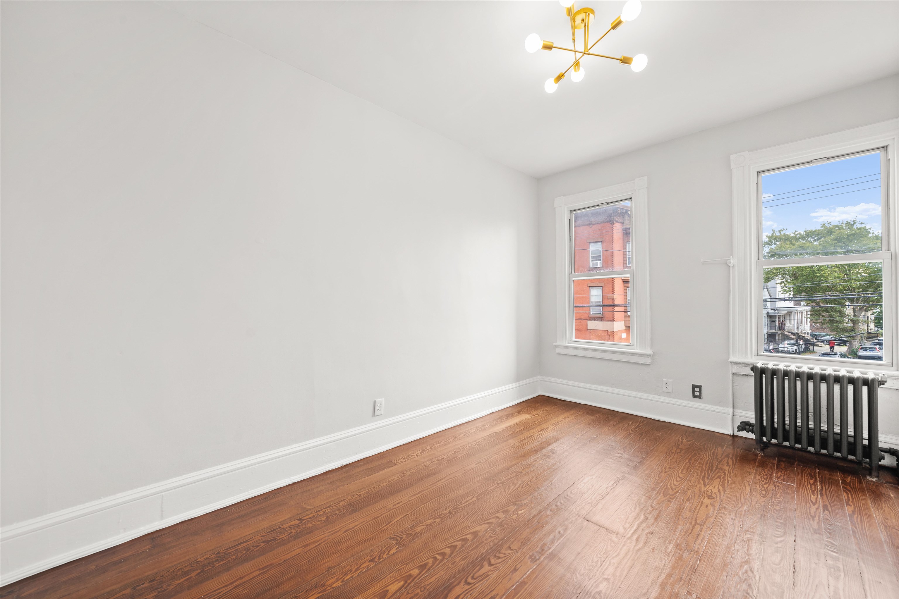 309 SUMMIT AVE