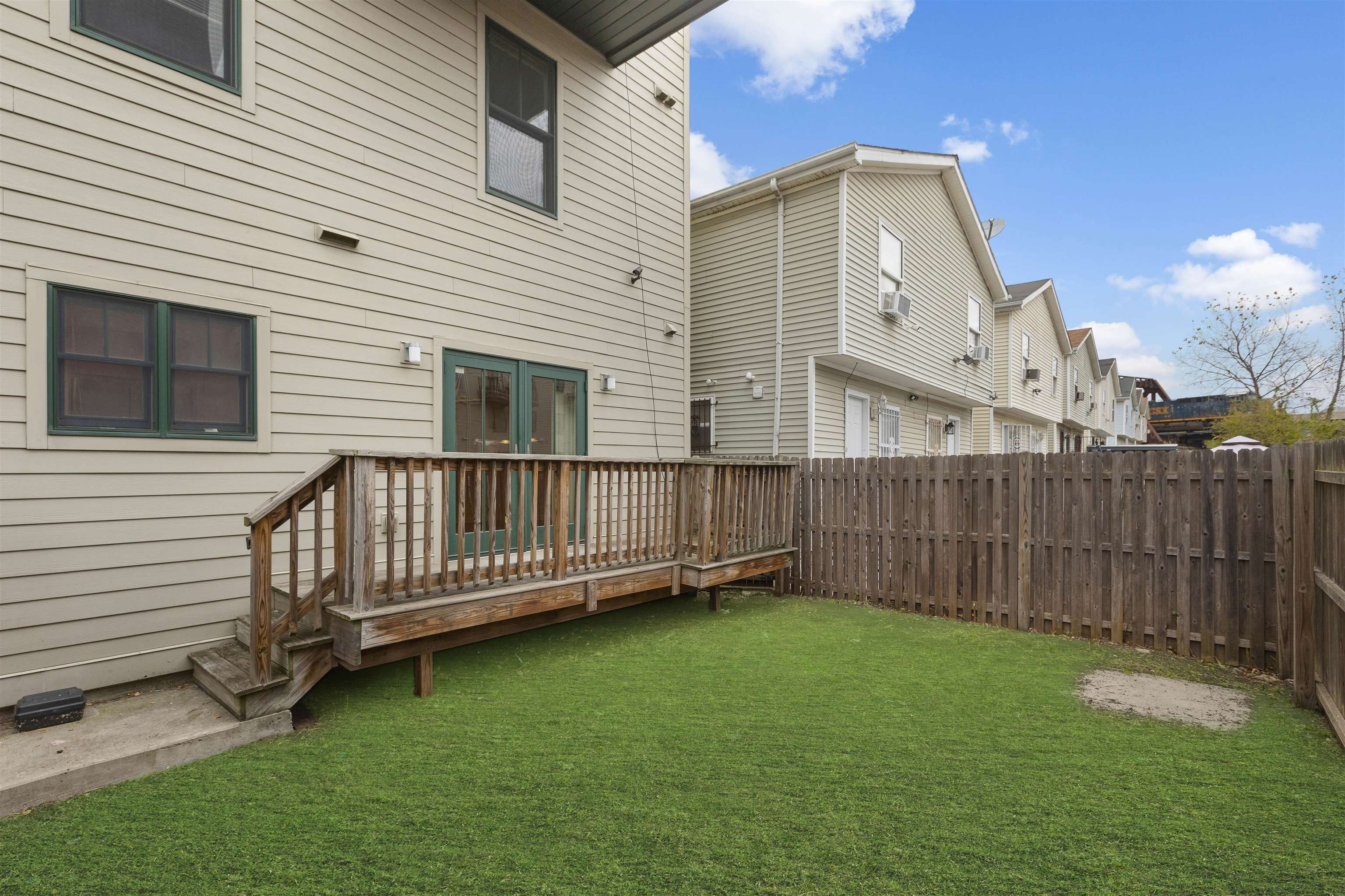 443-1 WHITON ST Unit: 1
