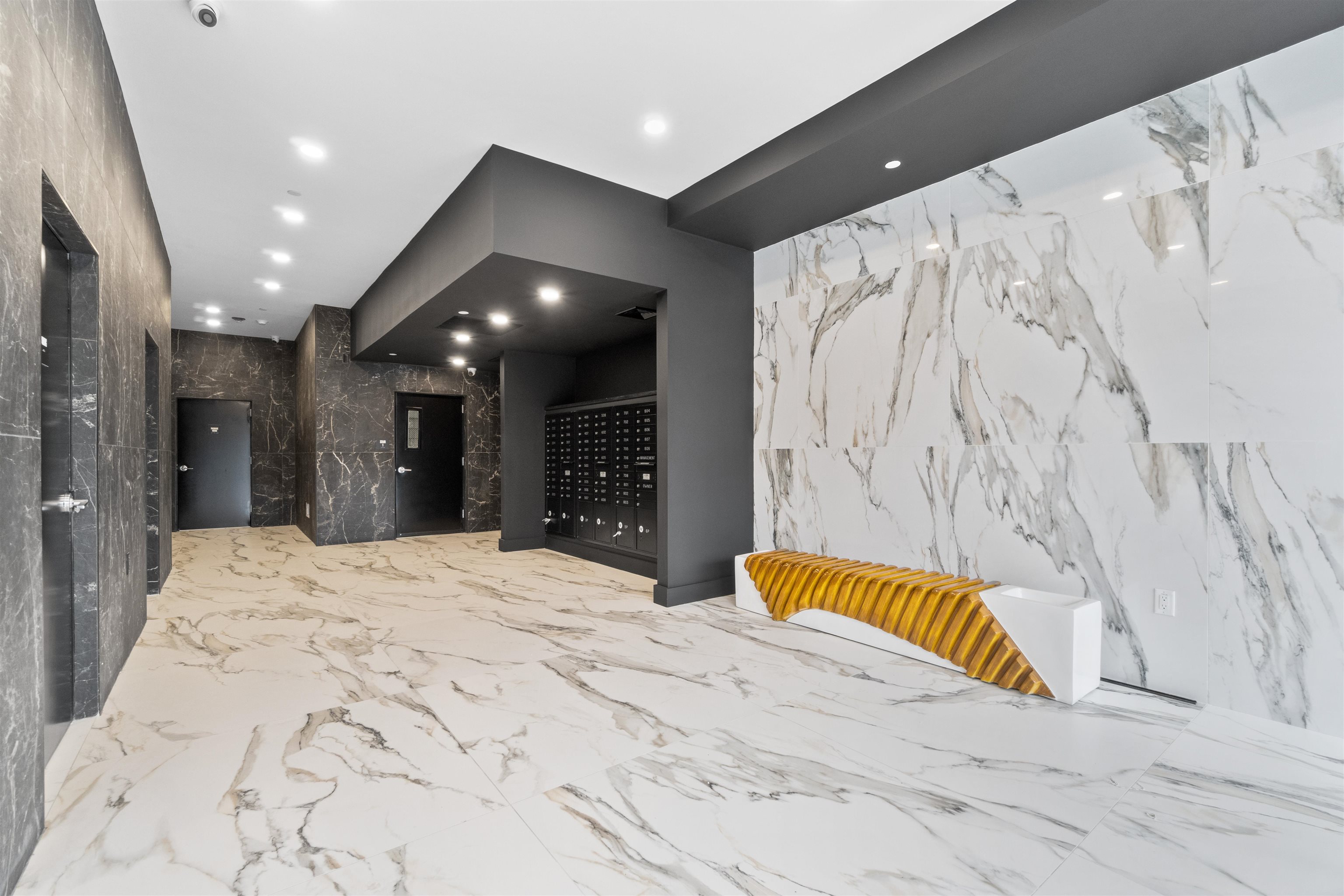 412 WHITON ST Unit: 604