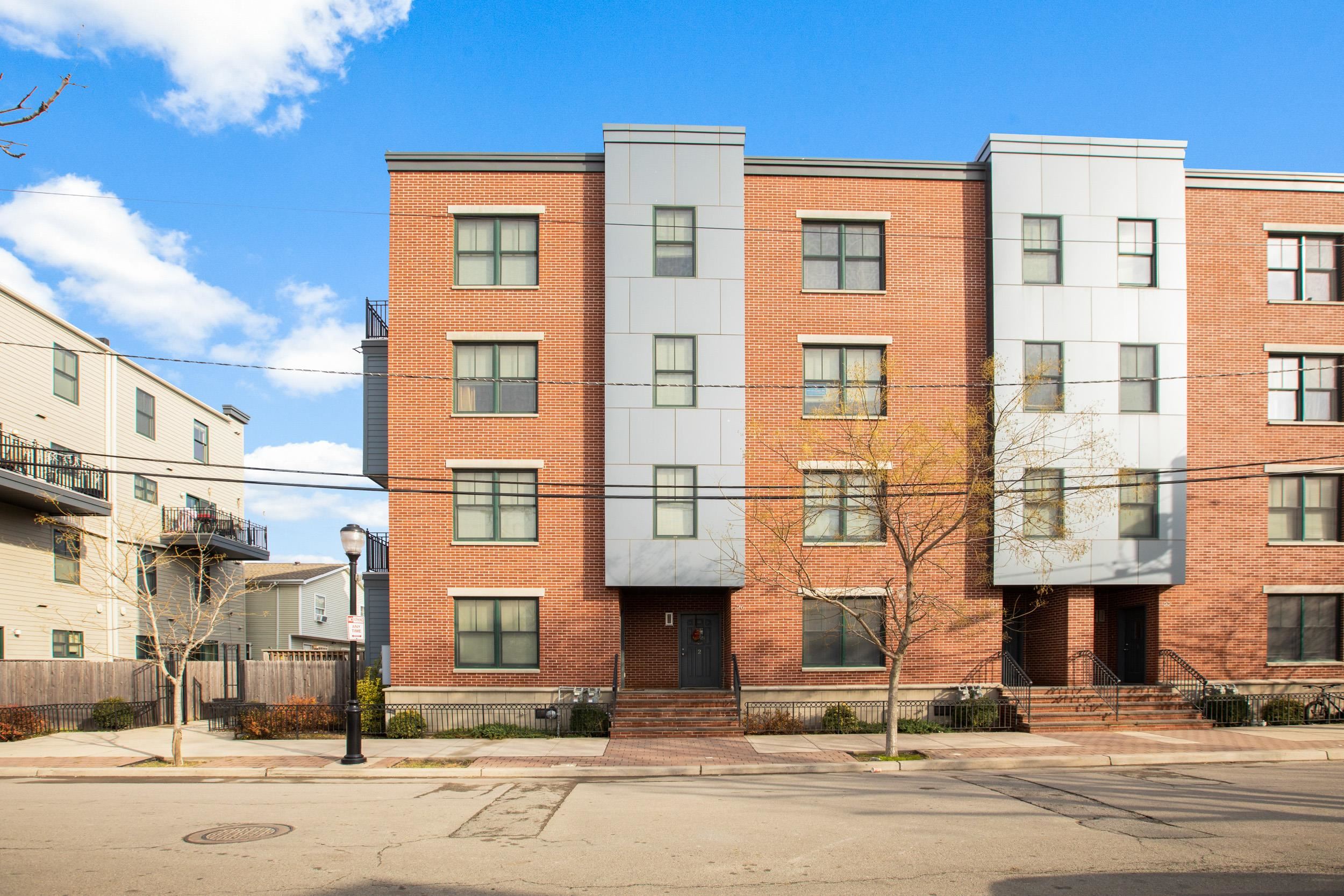 437-1 WHITON ST Unit: 1