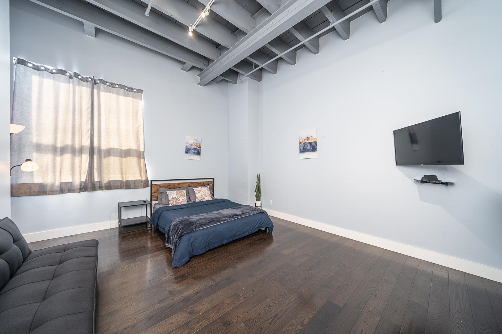 235 ORIENT AVE Unit: 8