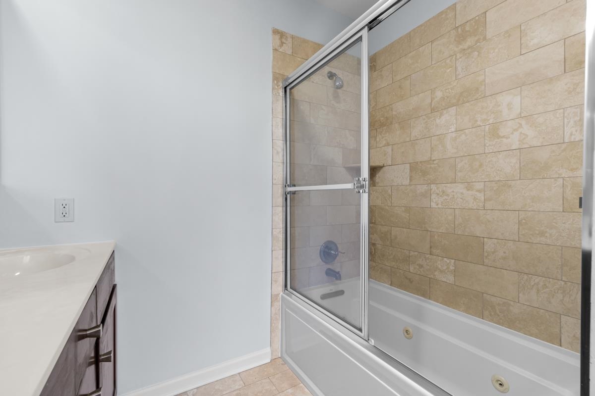 437-2 WHITON ST Unit: 2