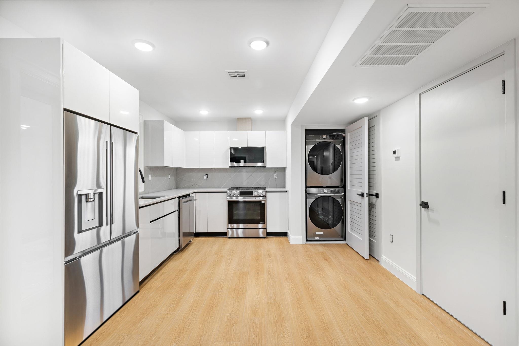 192 CAMBRIDGE AVE Unit: 5