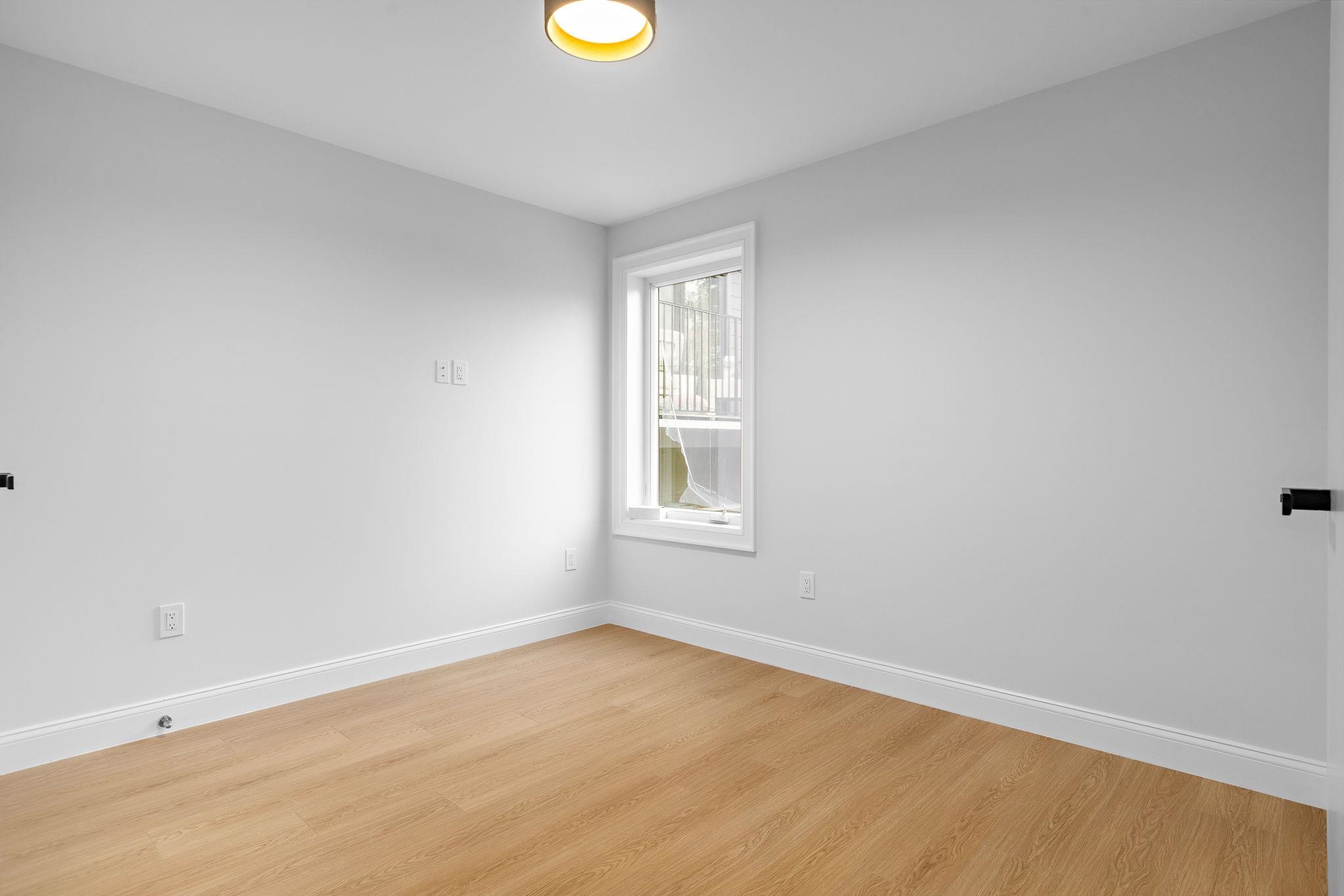 192 CAMBRIDGE AVE Unit: 5