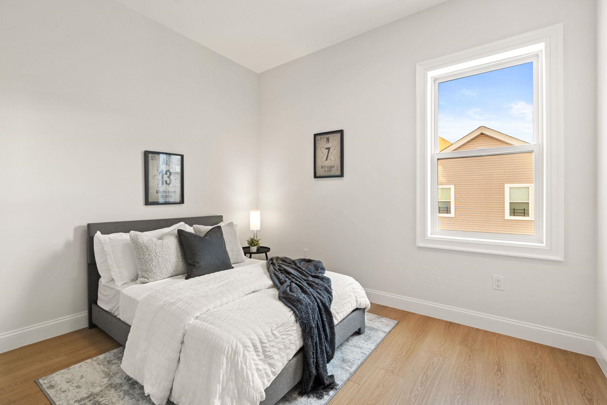 192 CAMBRIDGE AVE Unit: 3