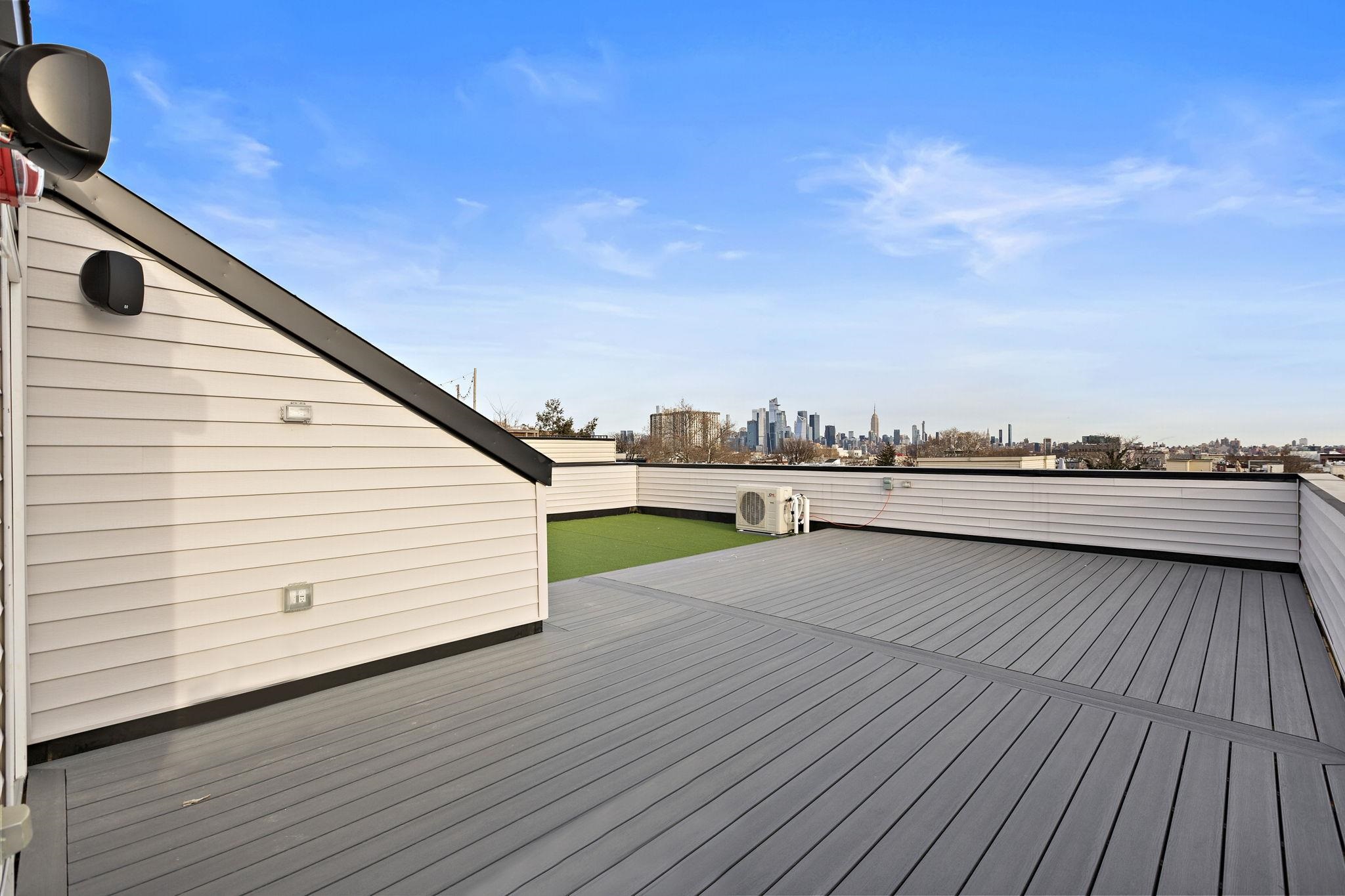 192 CAMBRIDGE AVE Unit: 3