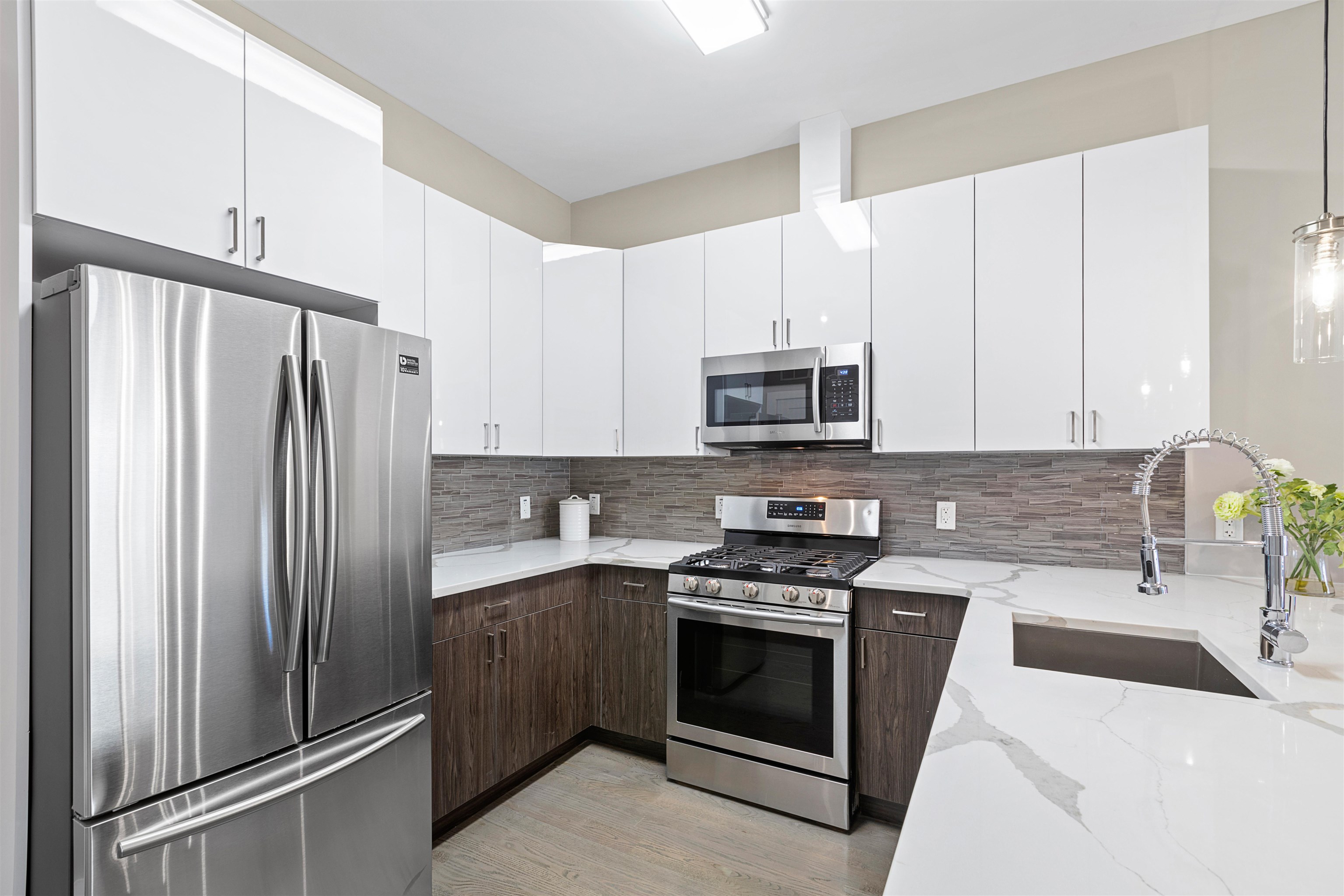 313 PINE ST Unit: 305