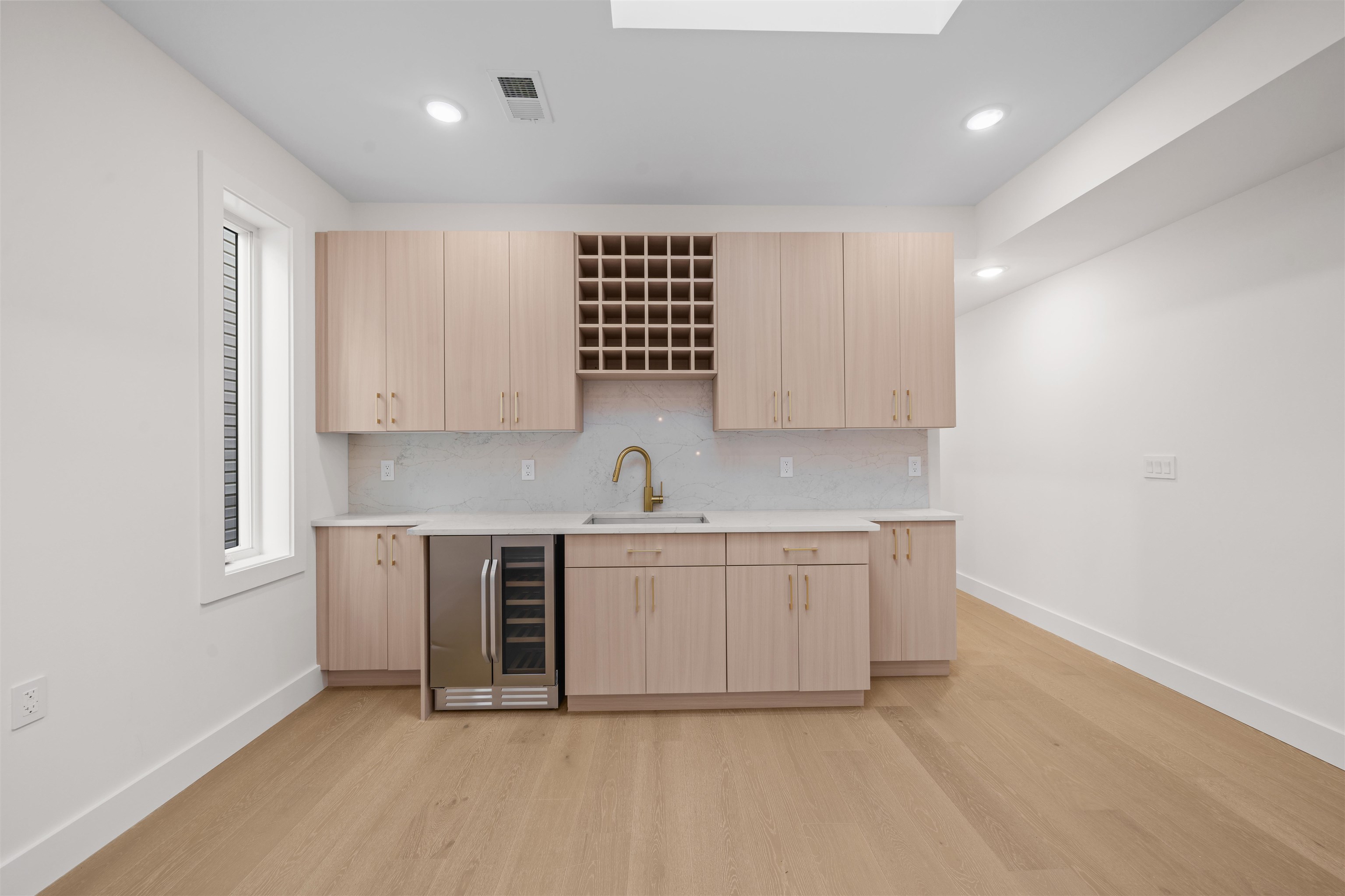 249.5 HALLADAY ST Unit: 2