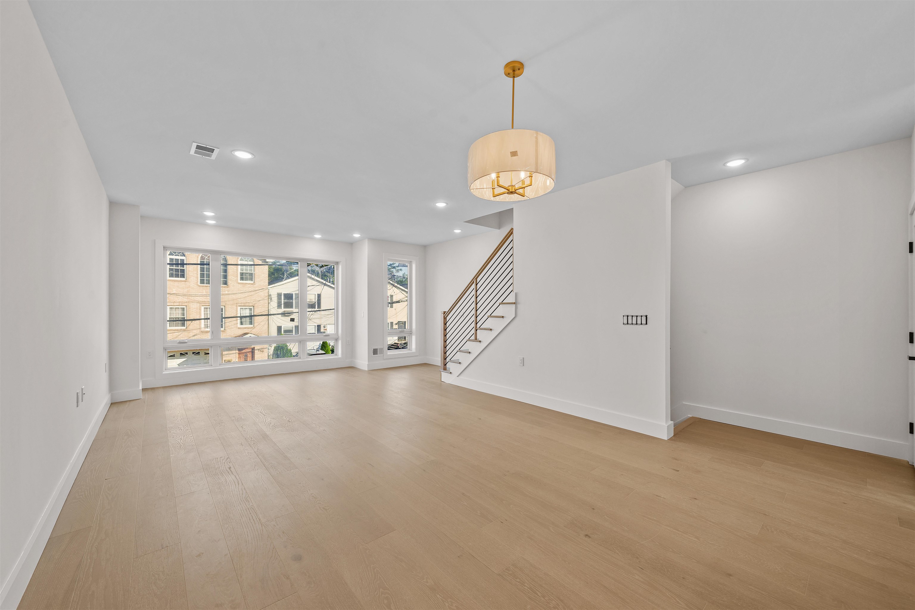 249.5 HALLADAY ST Unit: 2