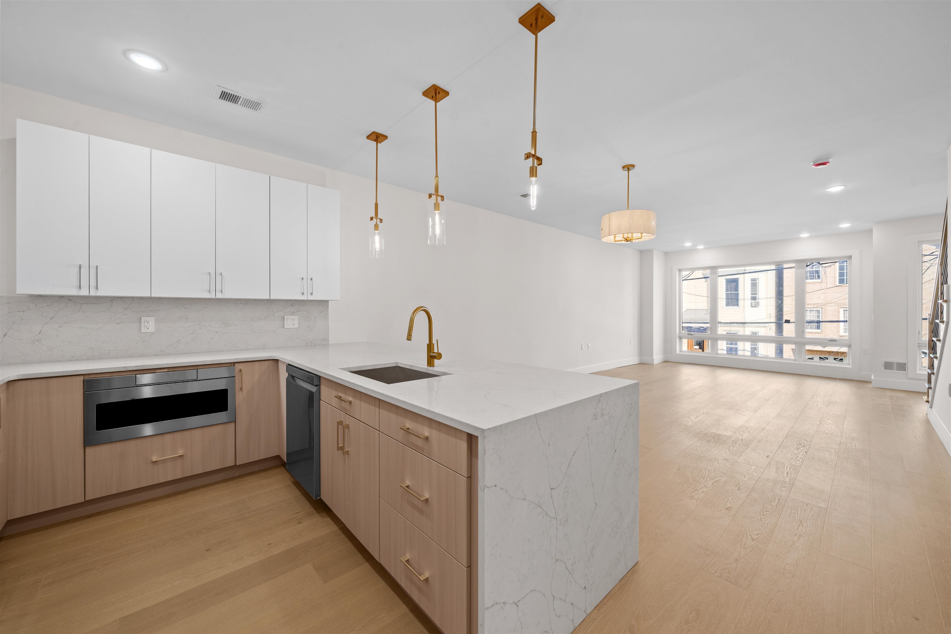 249.5 HALLADAY ST Unit: 2