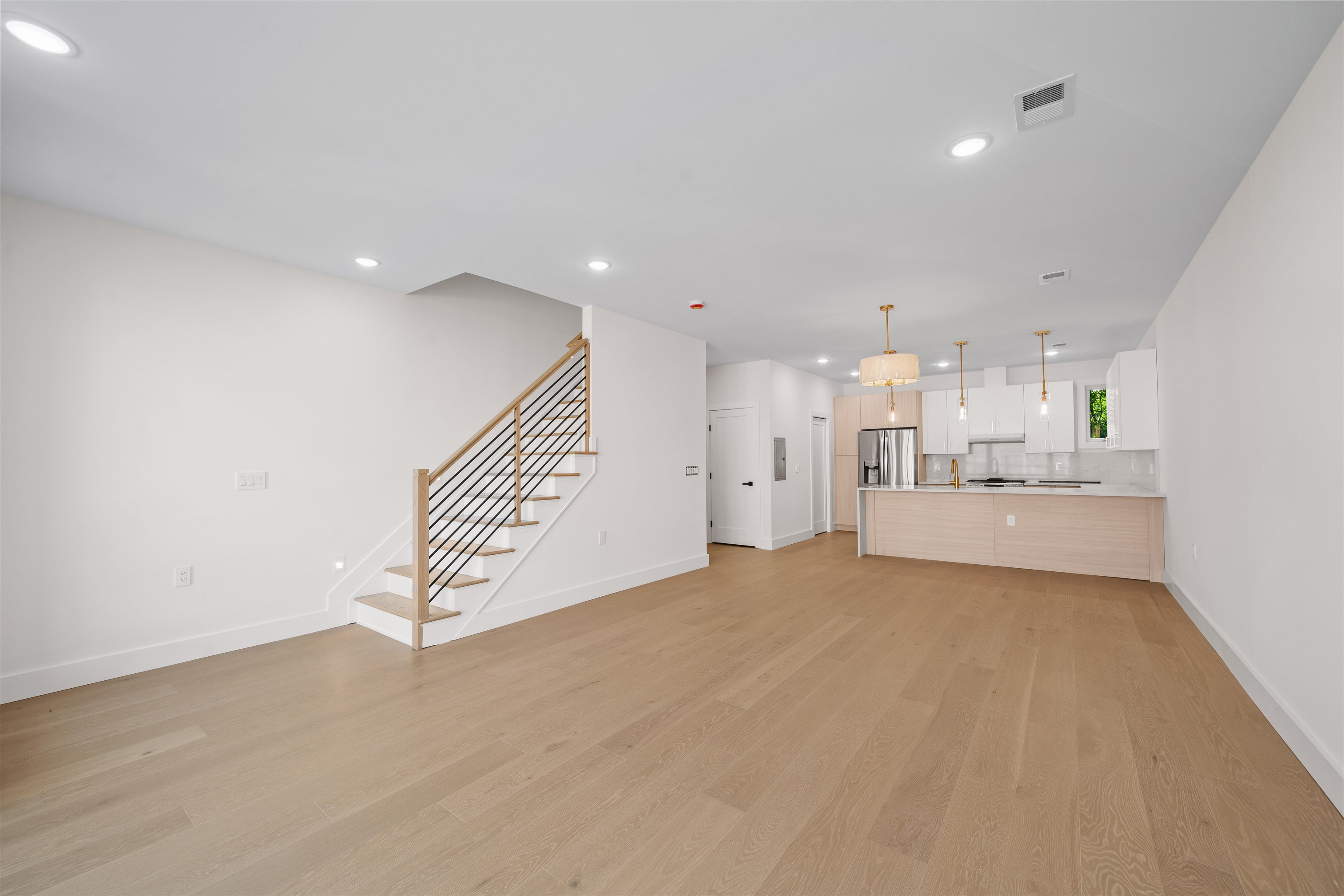 249.5 HALLADAY ST Unit: 2