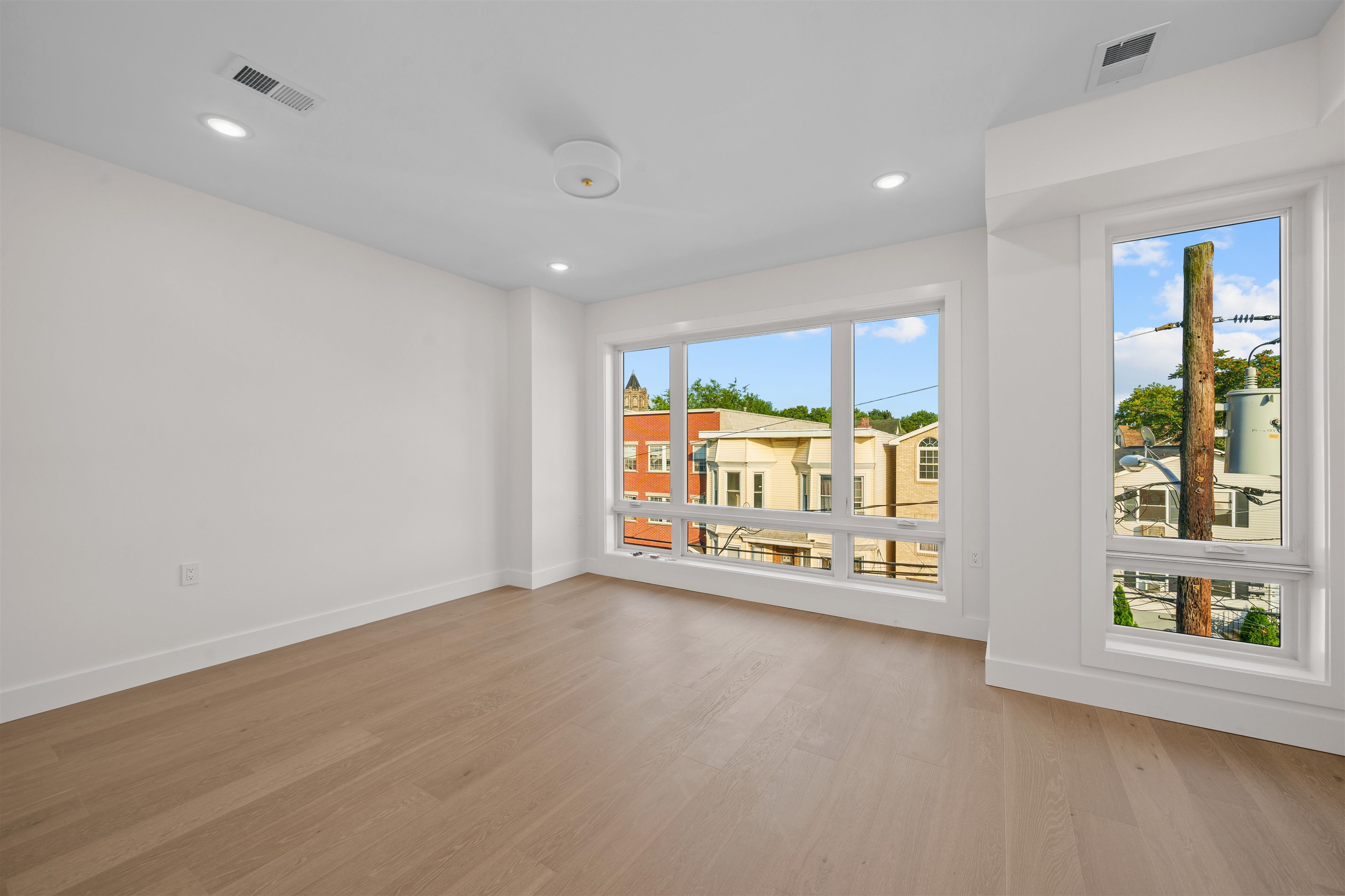 249.5 HALLADAY ST Unit: 2