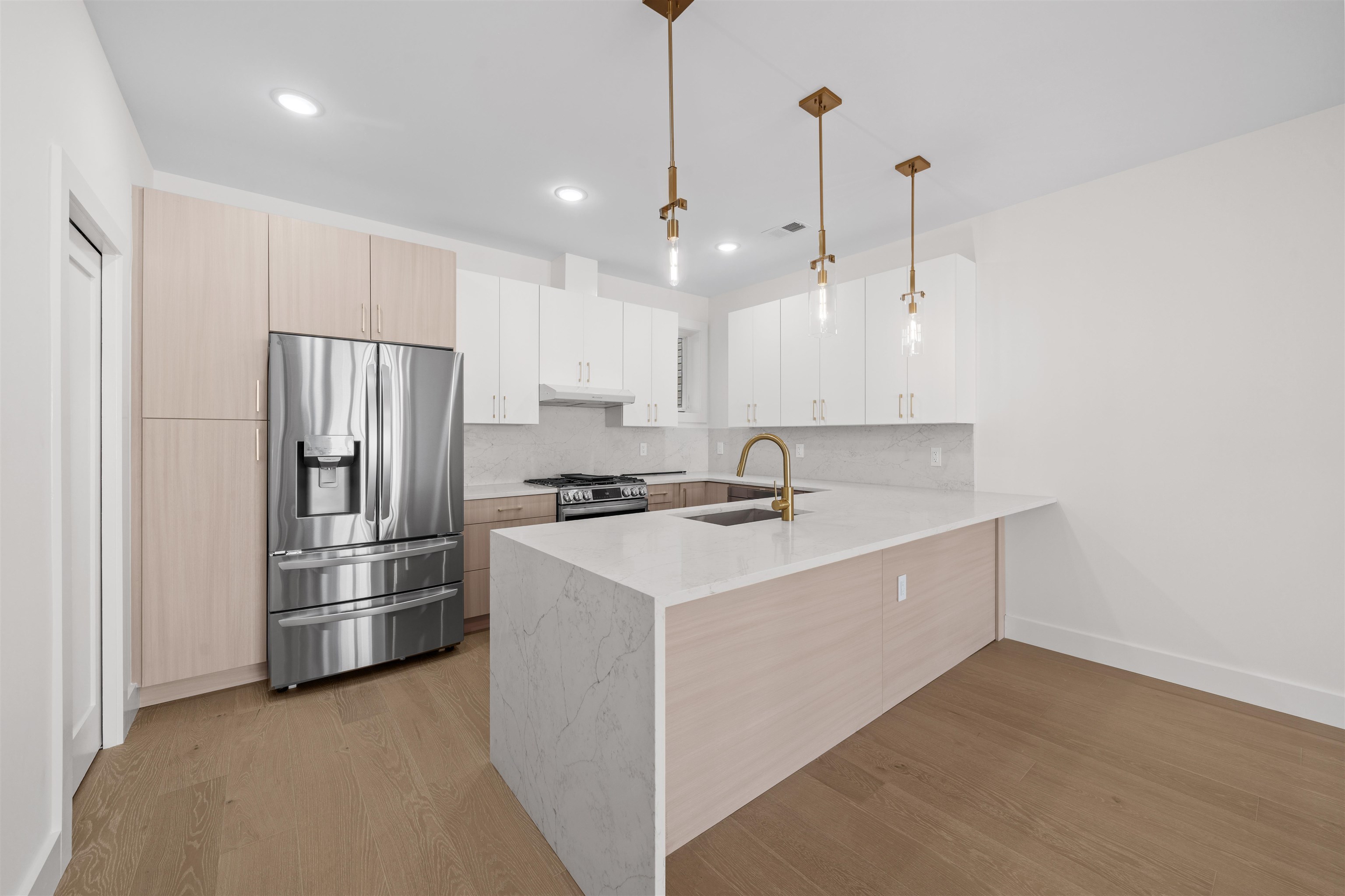 249.5 HALLADAY ST Unit: 2