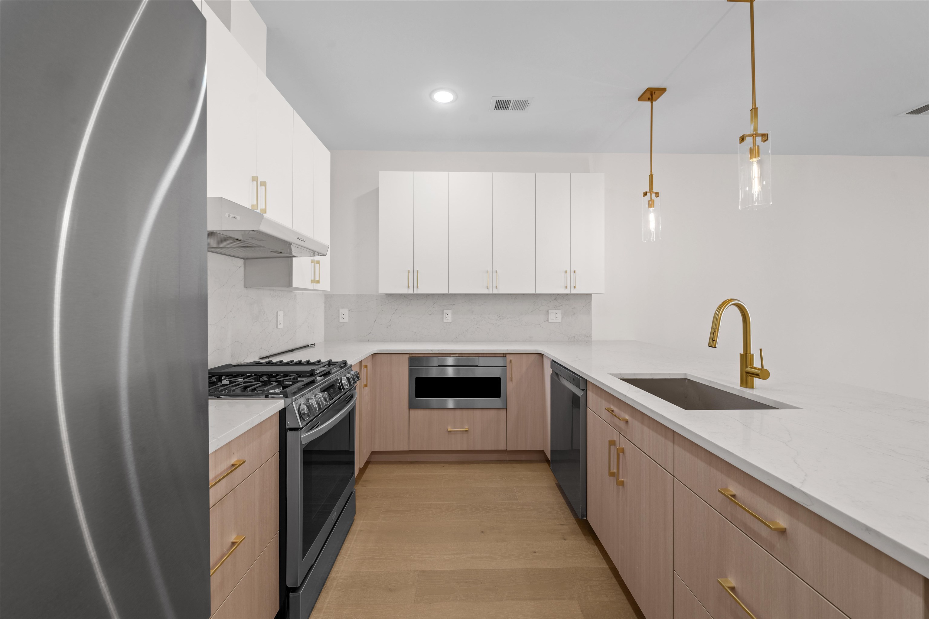 249.5 HALLADAY ST Unit: 2