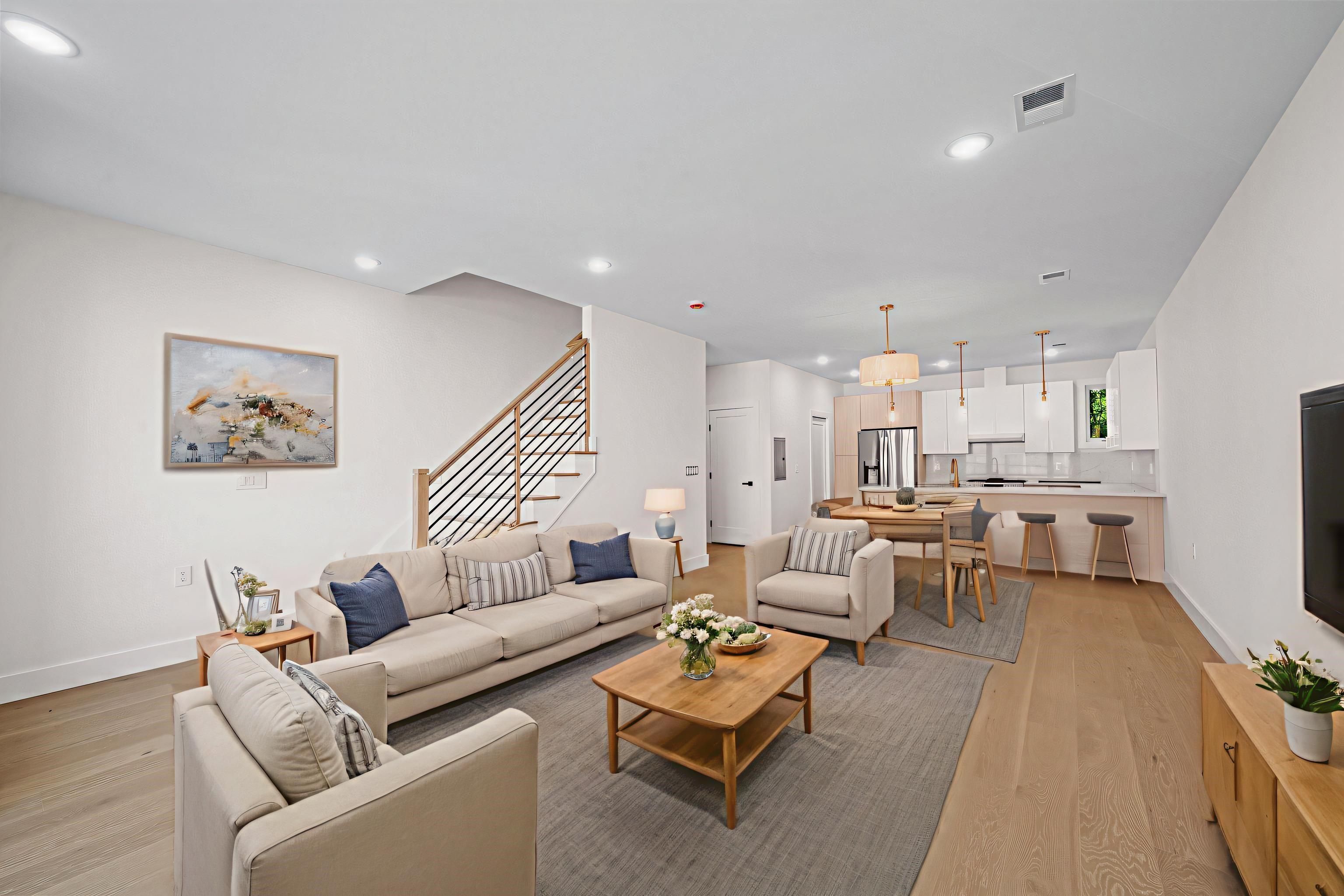 249.5 HALLADAY ST Unit: 2