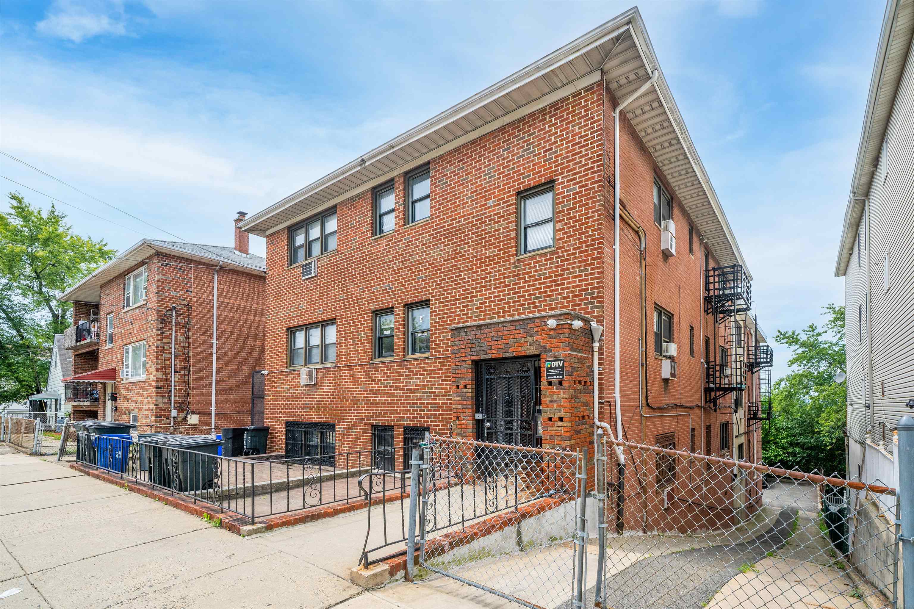 119 TERRACE AVE Unit: 2