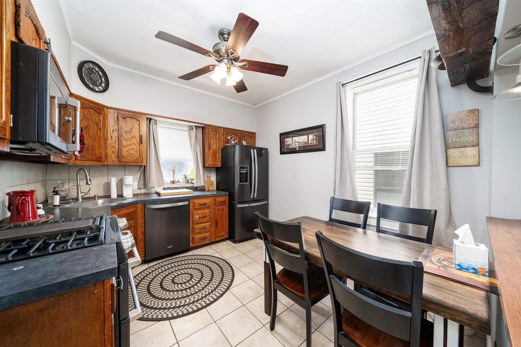 27 RESERVOIR AVE Unit: 2
