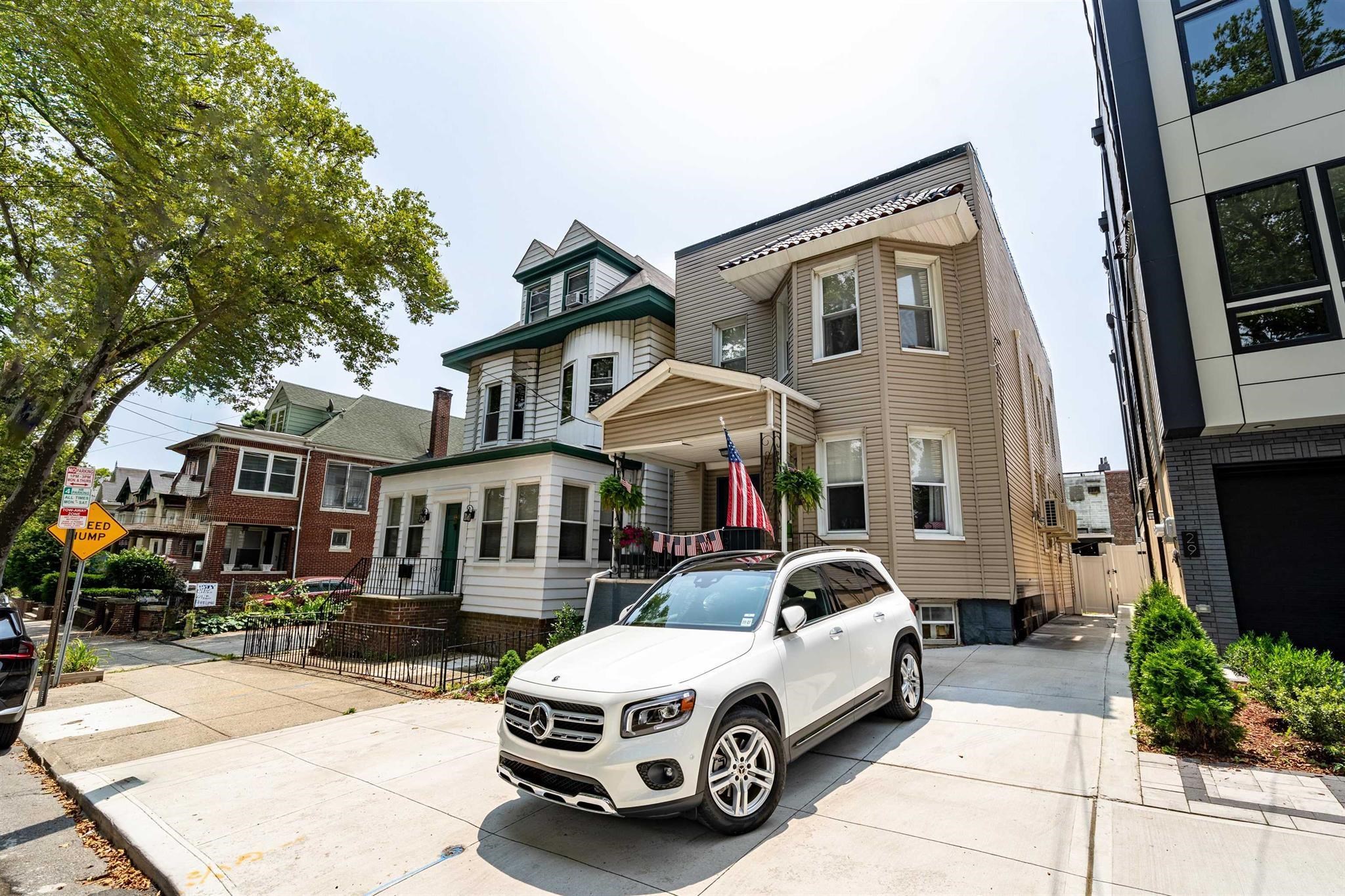 27 RESERVOIR AVE Unit: 2