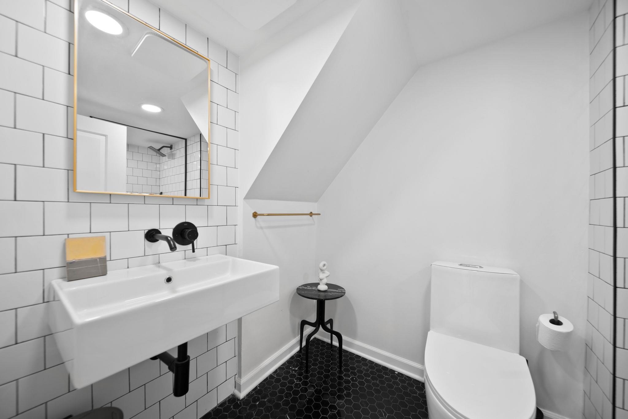16A PATERSON ST