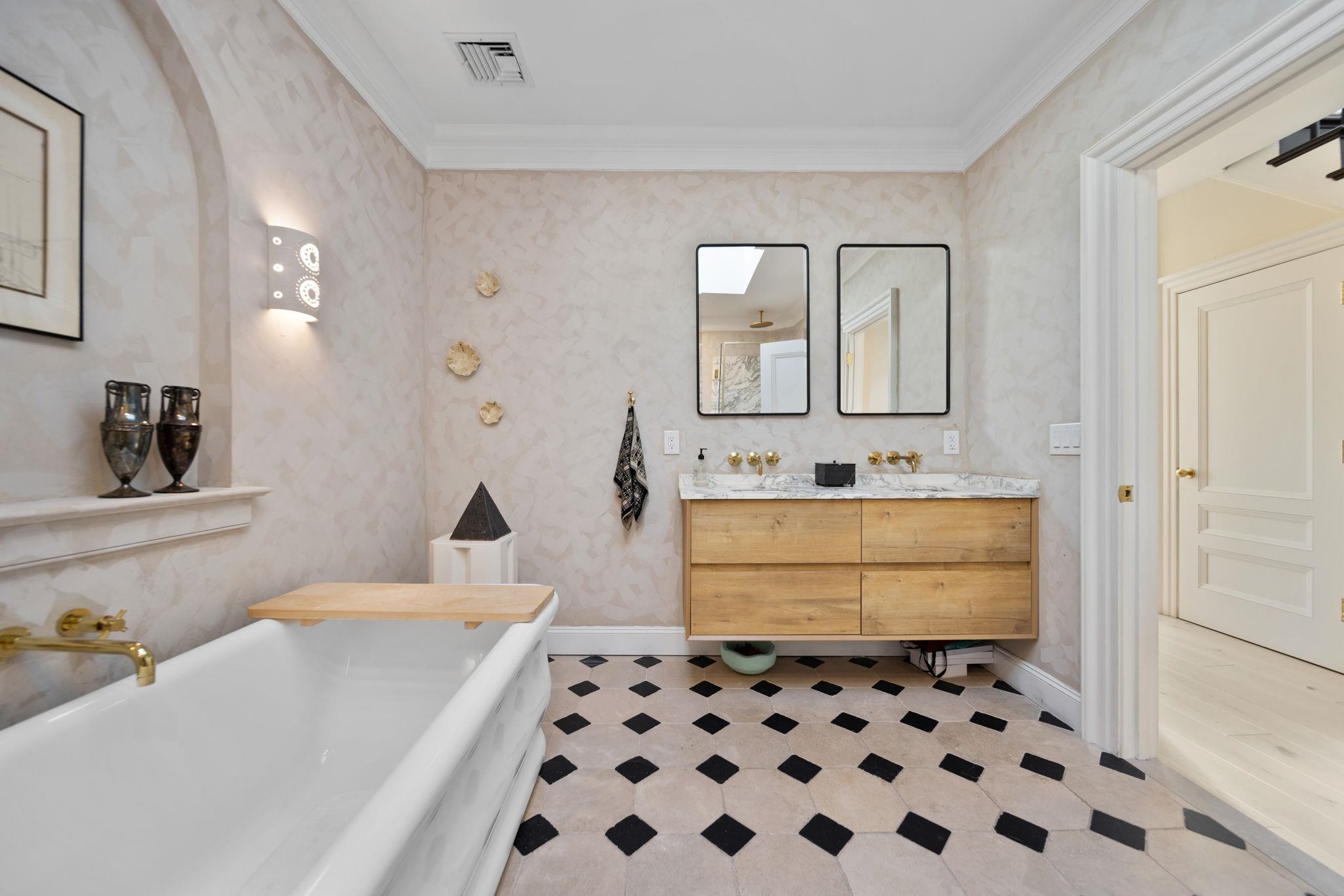 16A PATERSON ST