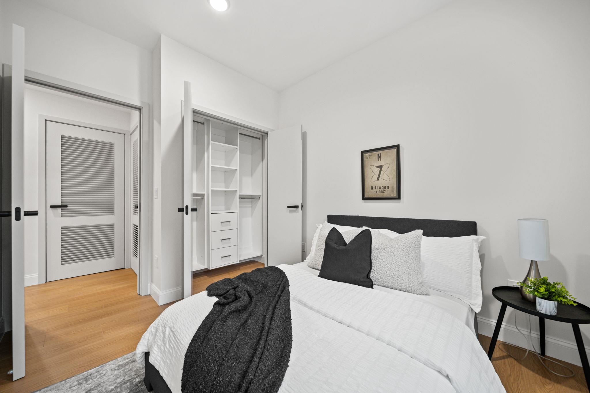 192 CAMBRIDGE AVE Unit: 1