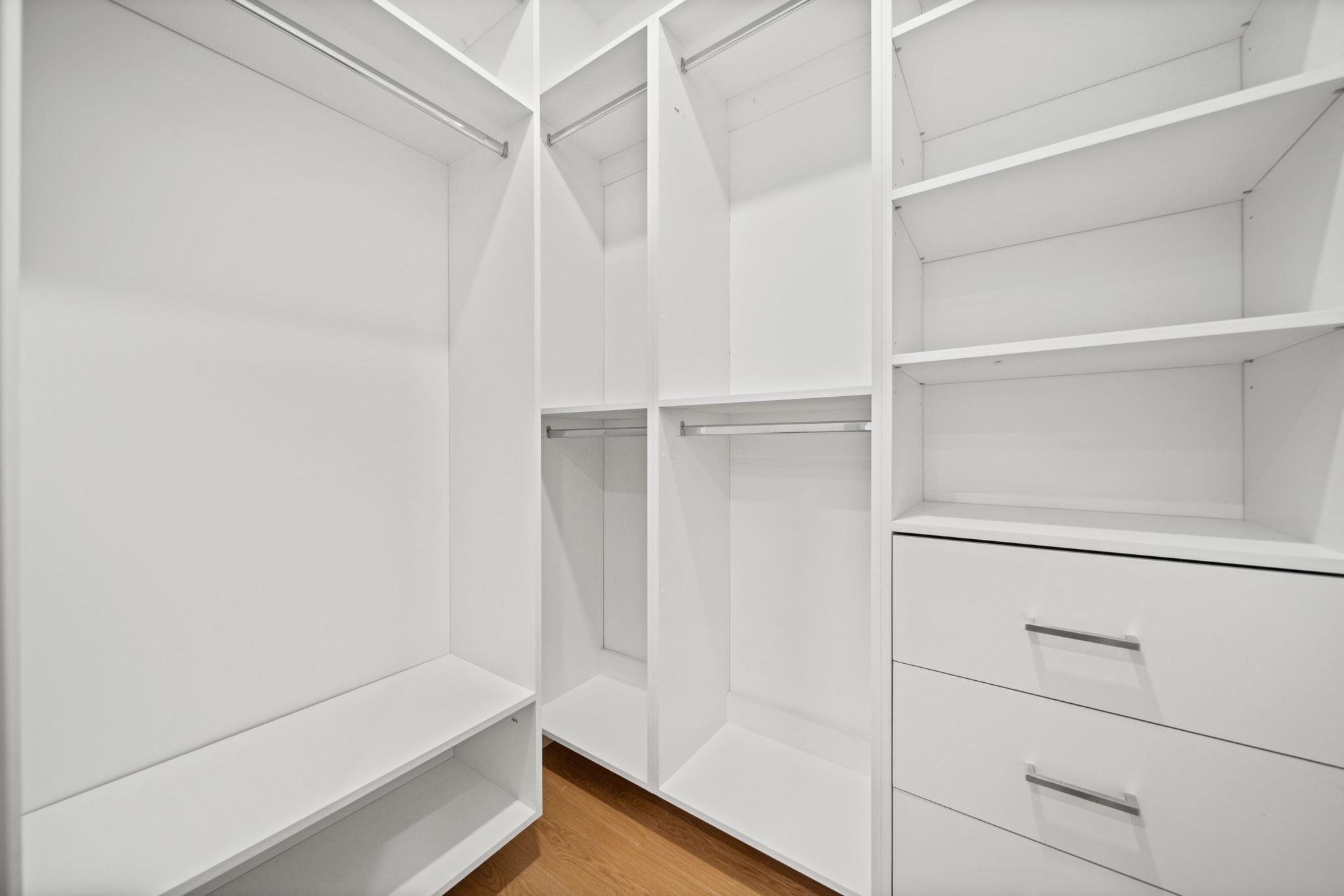 192 CAMBRIDGE AVE Unit: 1