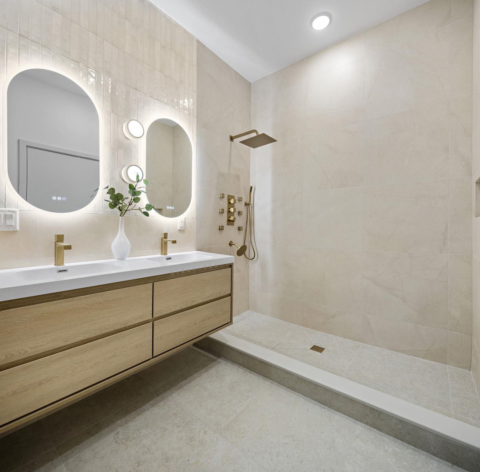 192 CAMBRIDGE AVE Unit: 2