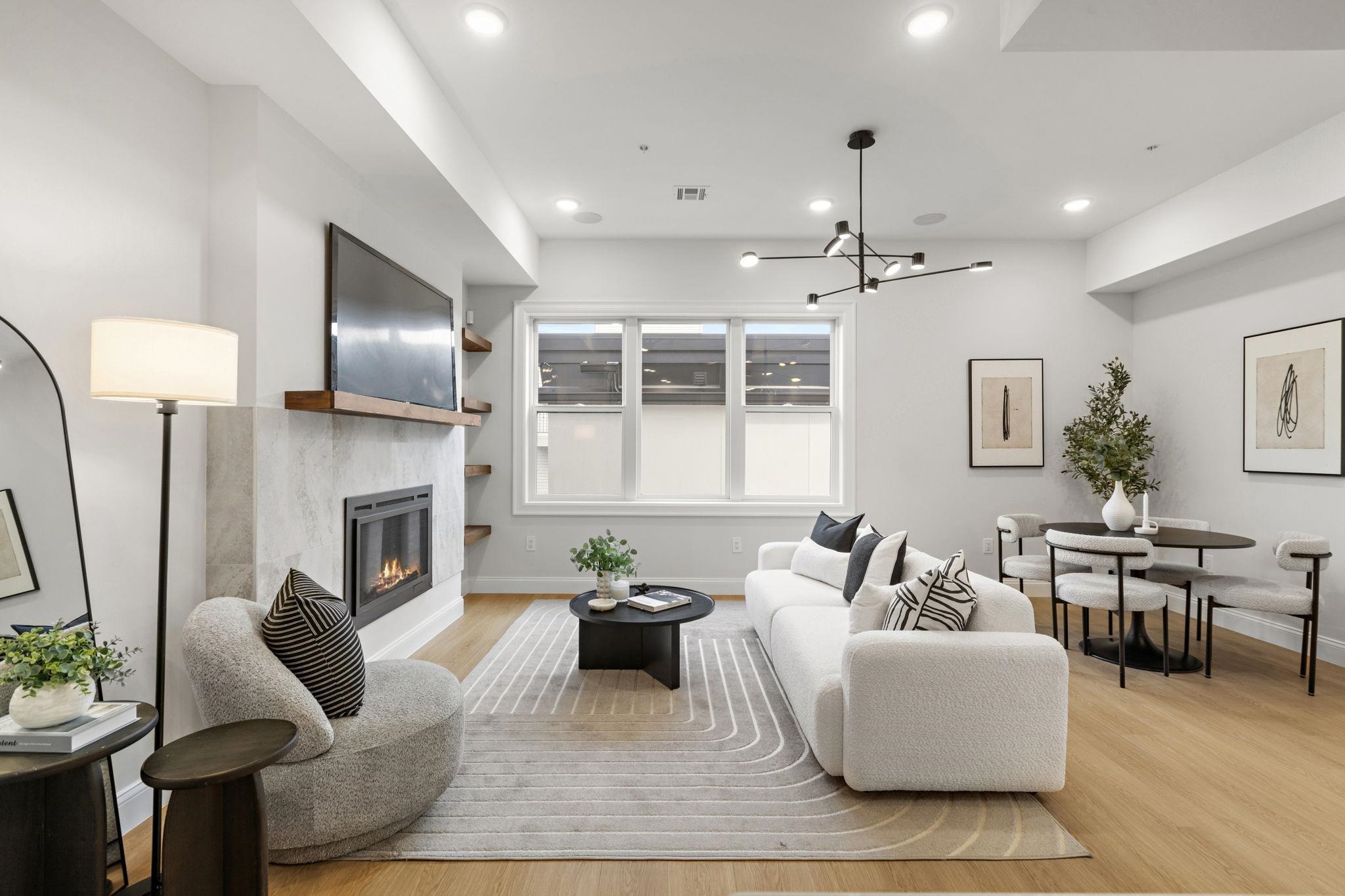 192 CAMBRIDGE AVE Unit: 2