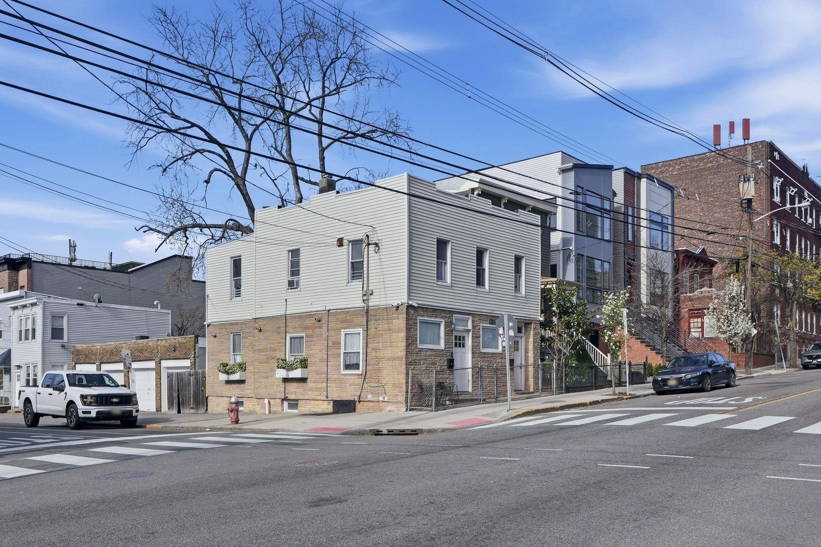 77 CONGRESS ST Unit: 2